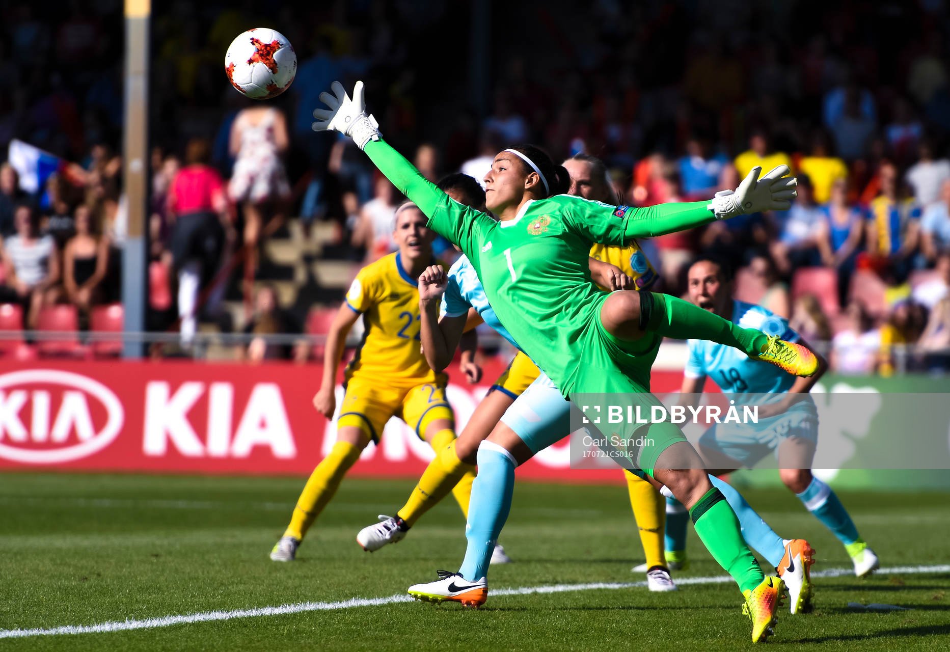 Rysslands målvakt Tatjana Sjtjerbaki matchen mellan