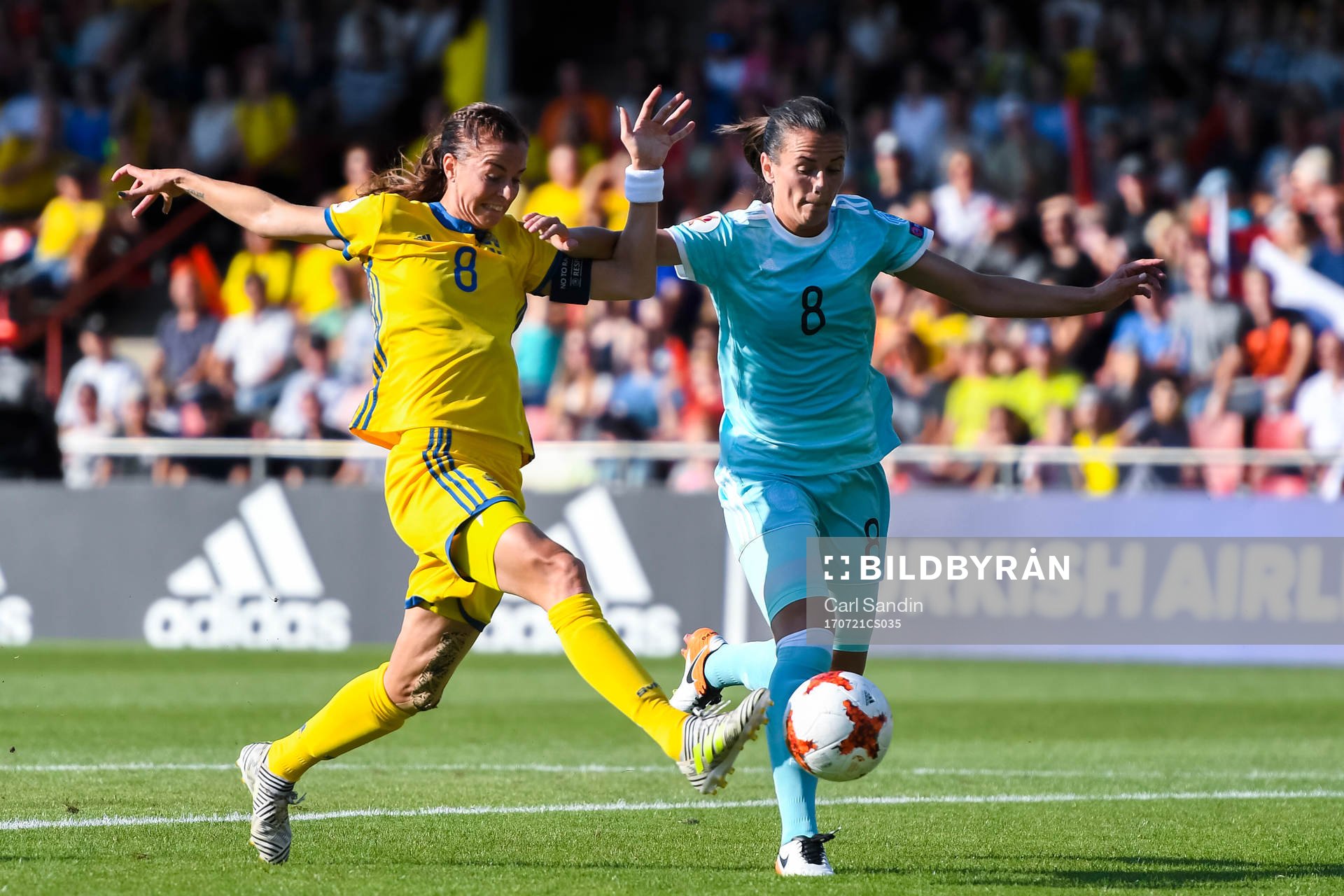 SSveriges Lotta Schelin och Rysslands Darja Makarenko i