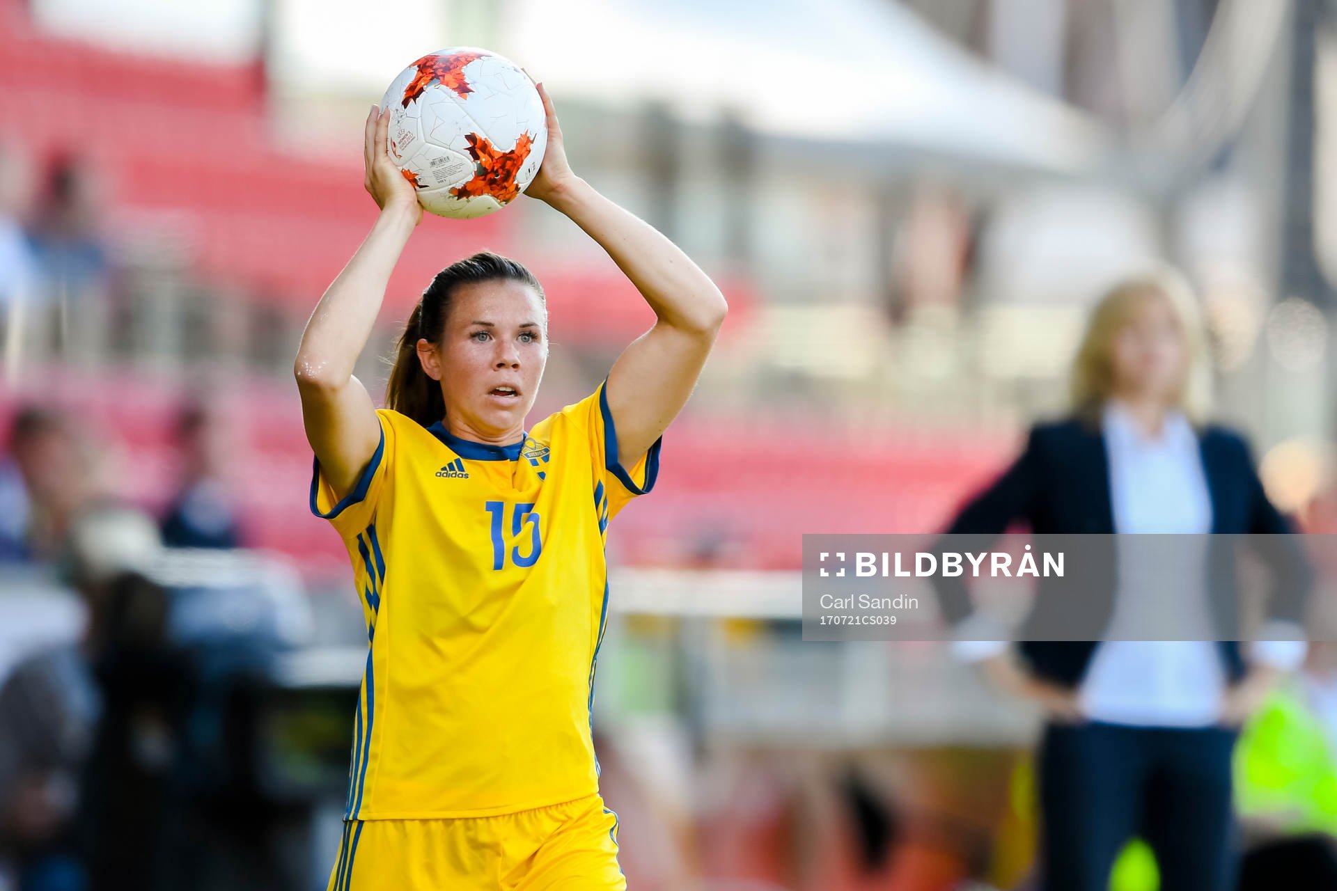 Sveriges  Jessica Samuelsson i matchen mellan Sverige och