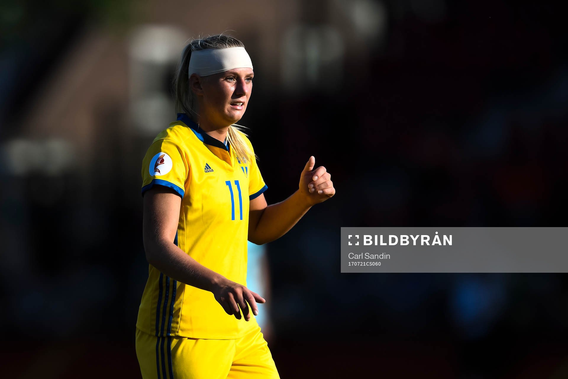 Sveriges Stina Blackstenius med bandage i matchen mellan