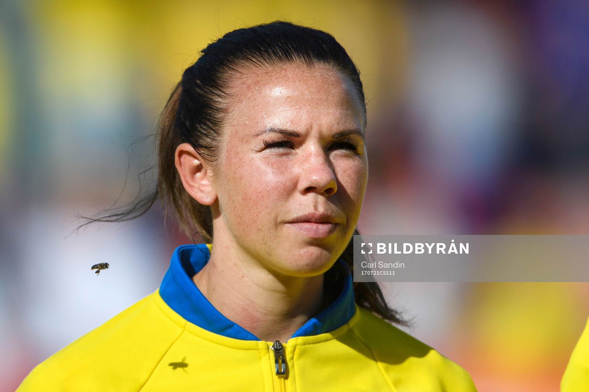 Sveriges Jessica Samuelsson vid linup innan matchen mellan