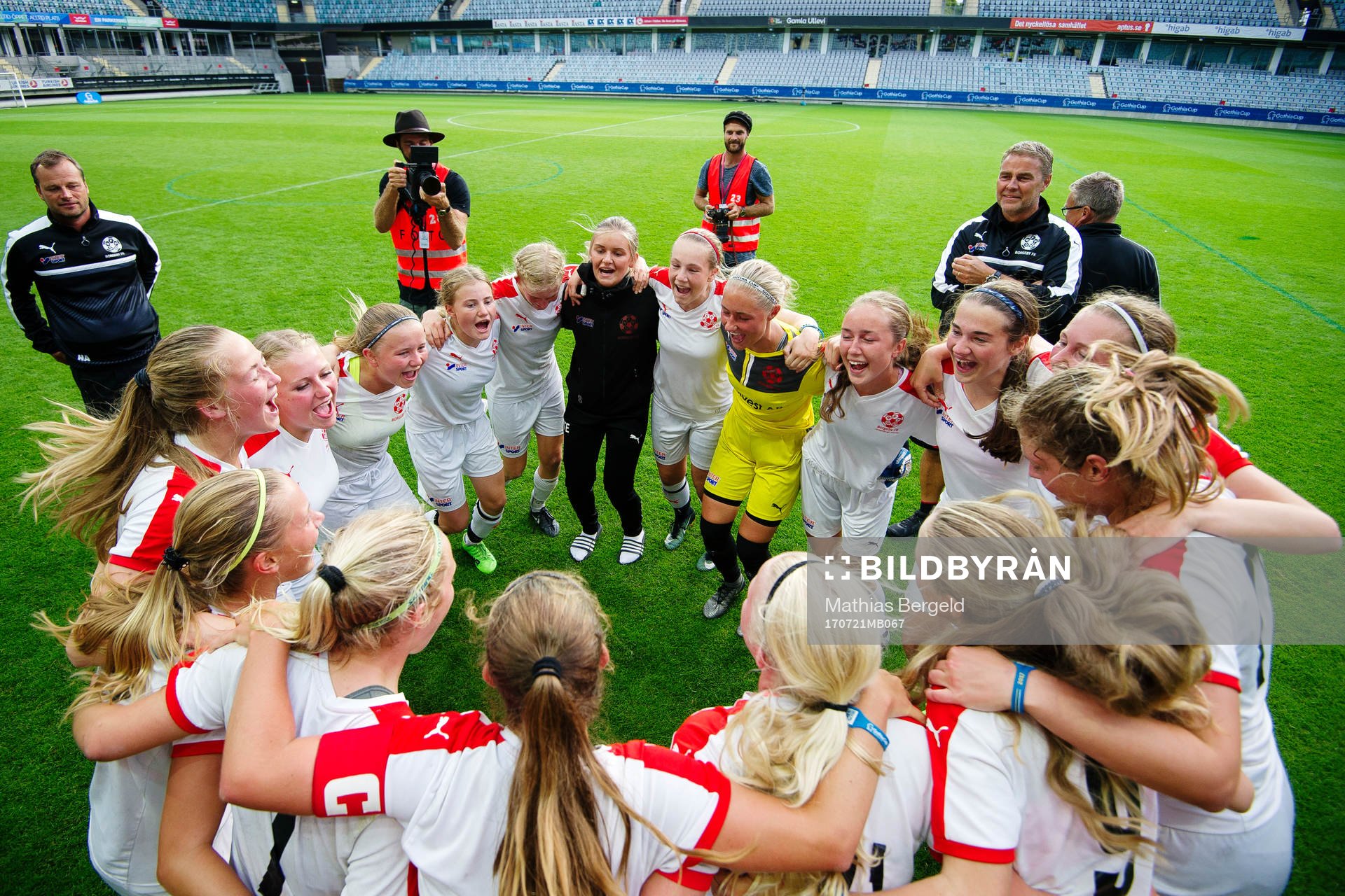 Borgebys spelare jublar