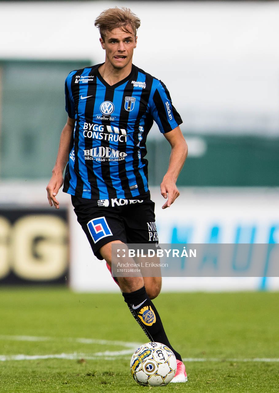 Sirius Oscar Pehrsson med bollen