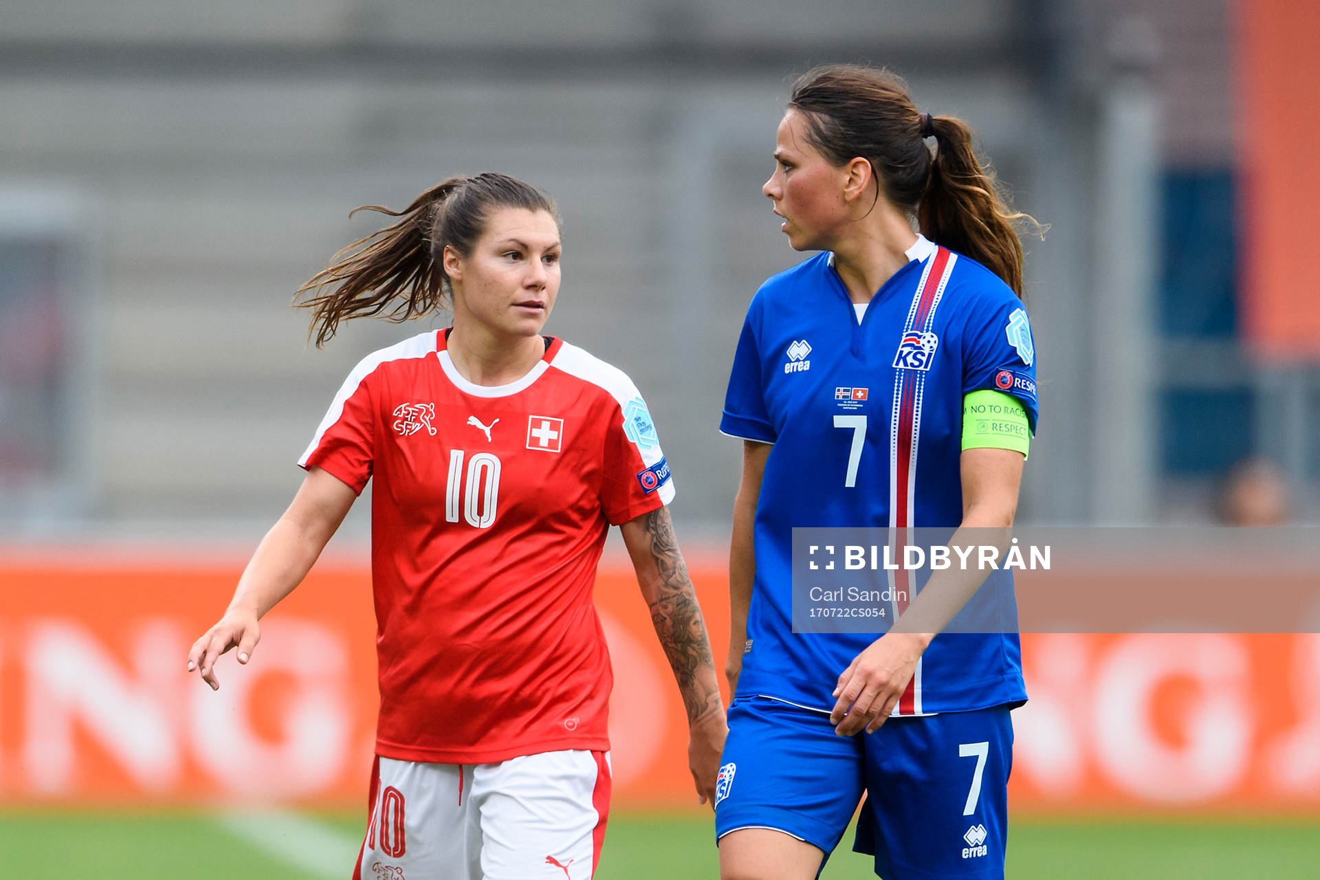 Schweiz Ramona Bachmann och Islands Sara Björk