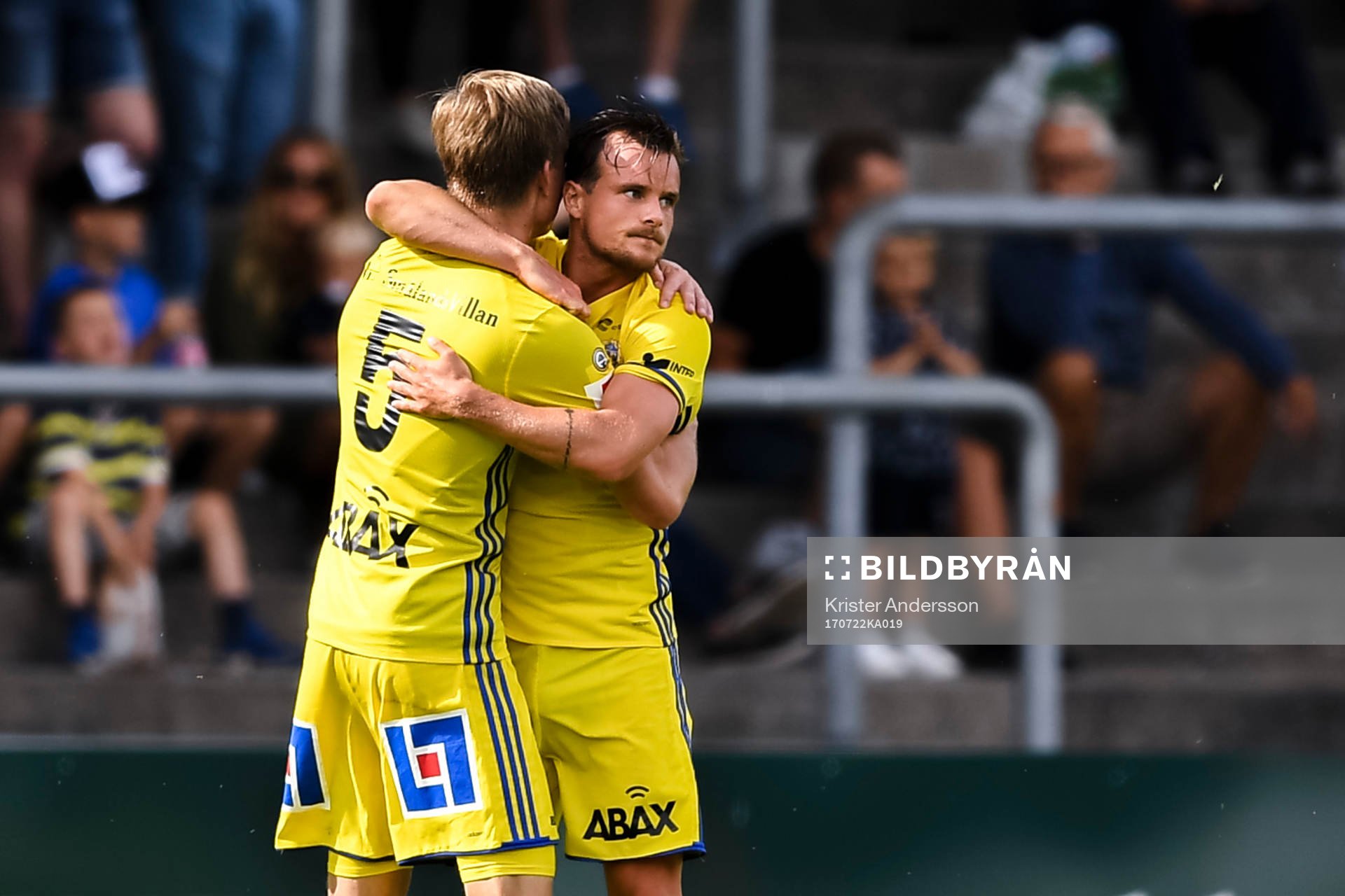 Sundsvalls Eric Björkander och Eric Larsson jublar