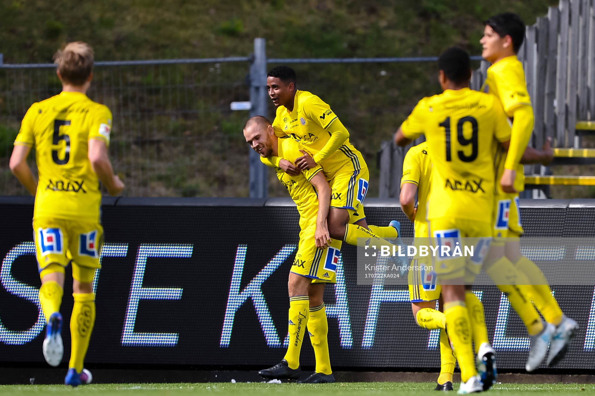 Sundsvalls Marcus Danielson jublar
