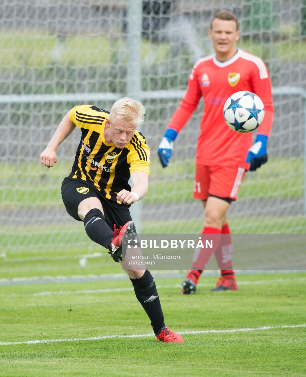 IFK Hässleholms Joel Andersson i matchen i division 2 mellan IFK Hässleholm och Prespa Birlik i Hässleholm 22 juli 2017.  