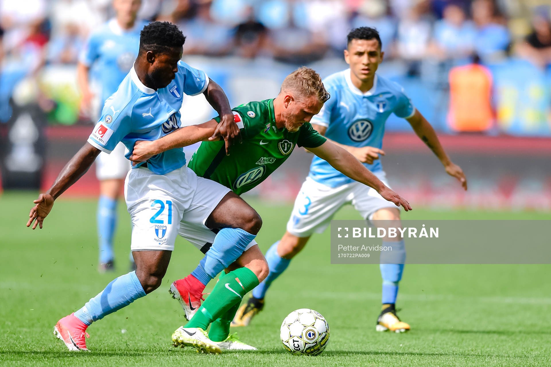 Malmö FFs Kingsley Sarfo och Jönköpings Stian Aasmundsen