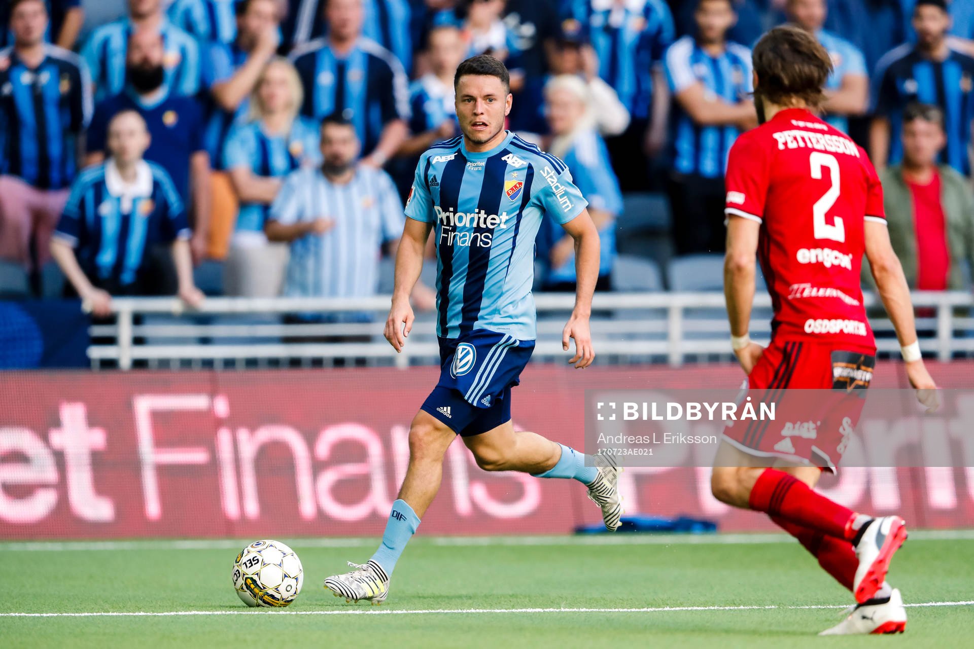 Djurgårdens Kerim Mrabti och Östersunds Tom Pettersson