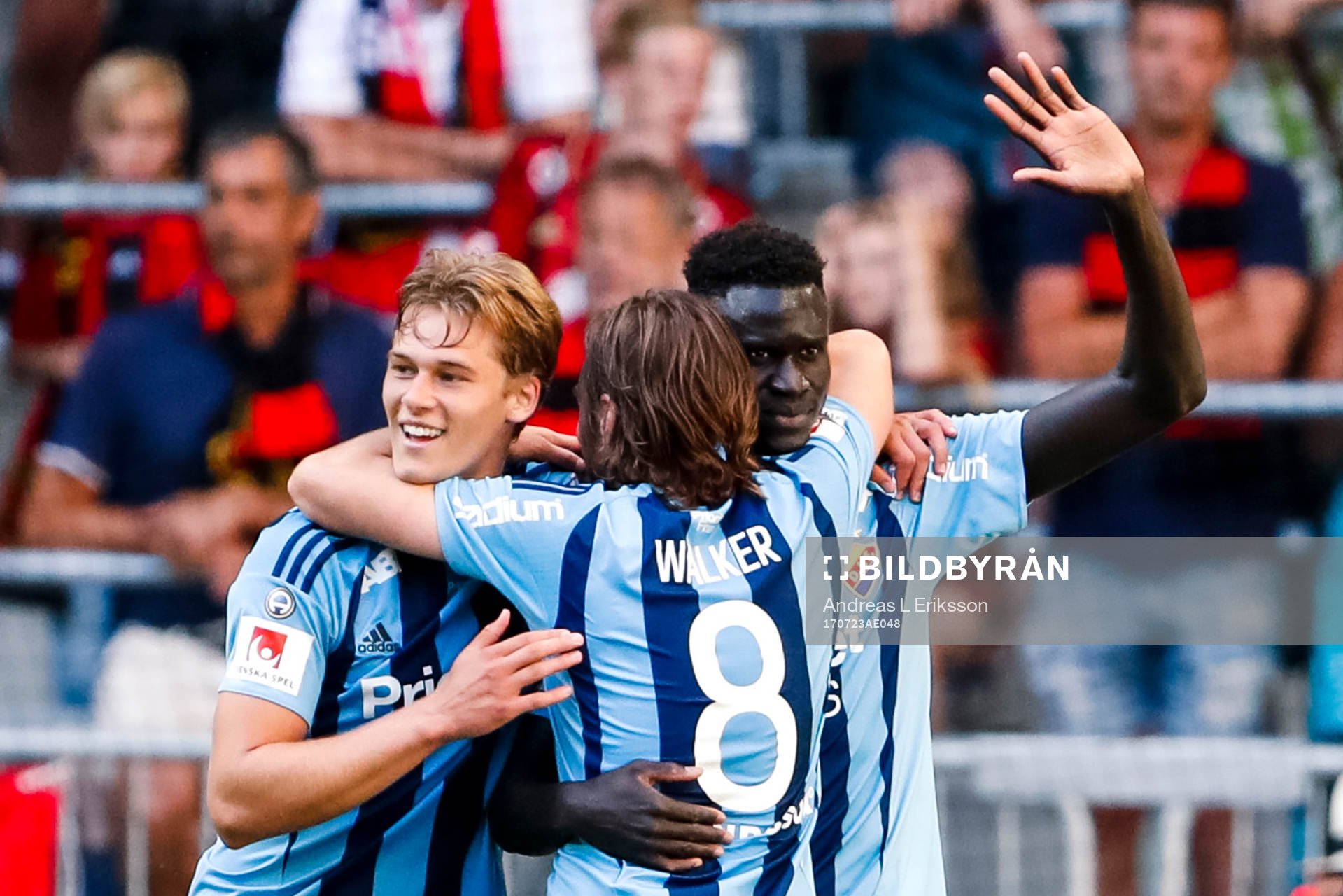 Djurgårdens Felix Beijmo och Kevin Walker jublar med Aliou