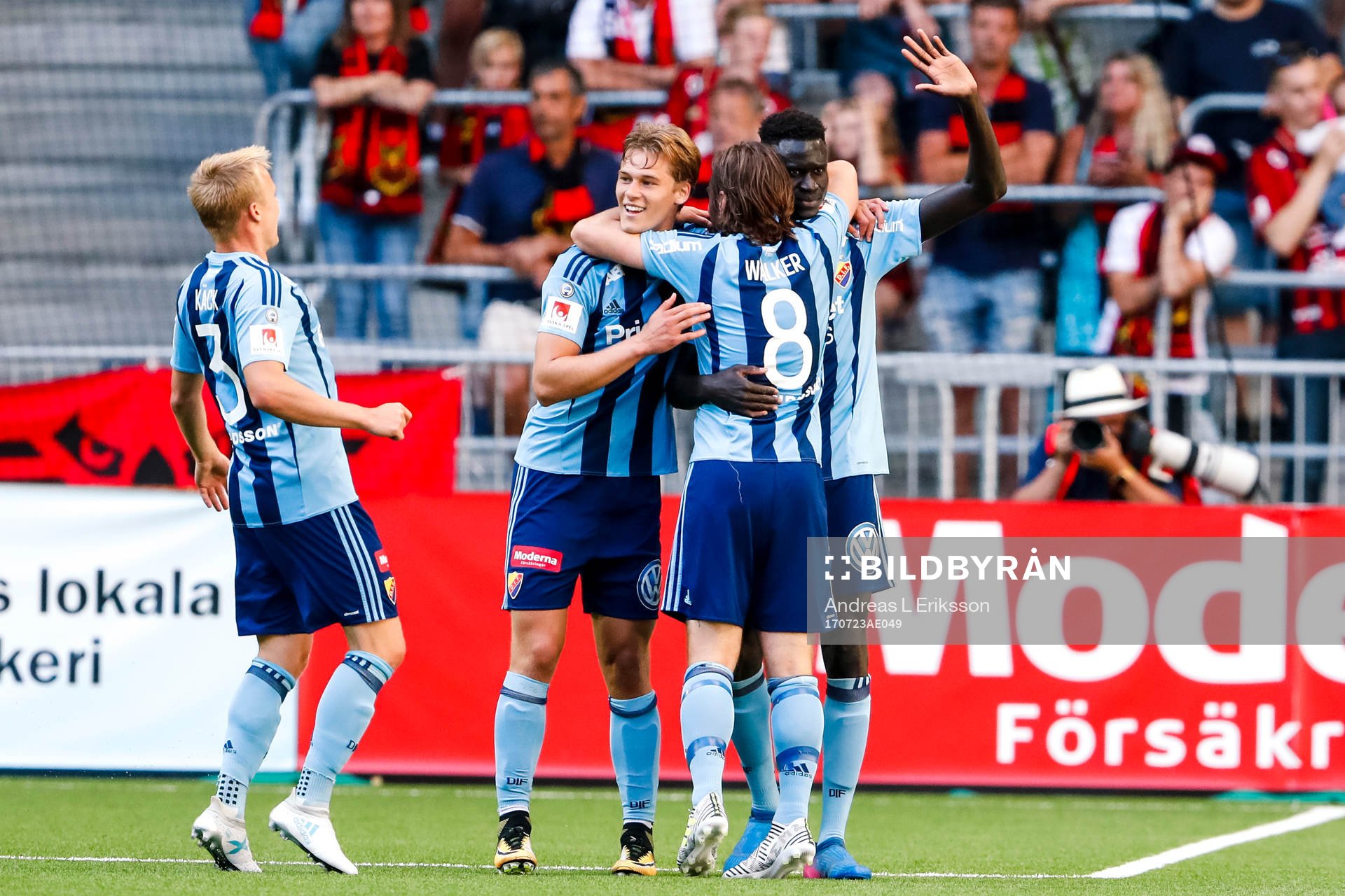 Djurgårdens Felix Beijmo och Kevin Walker jublar med Aliou