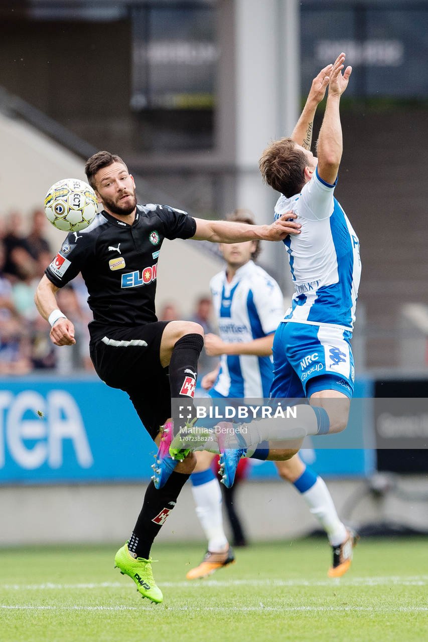 Örebros Brendan Hines-Ike och IFK Göteborgs Tobias Hysen
