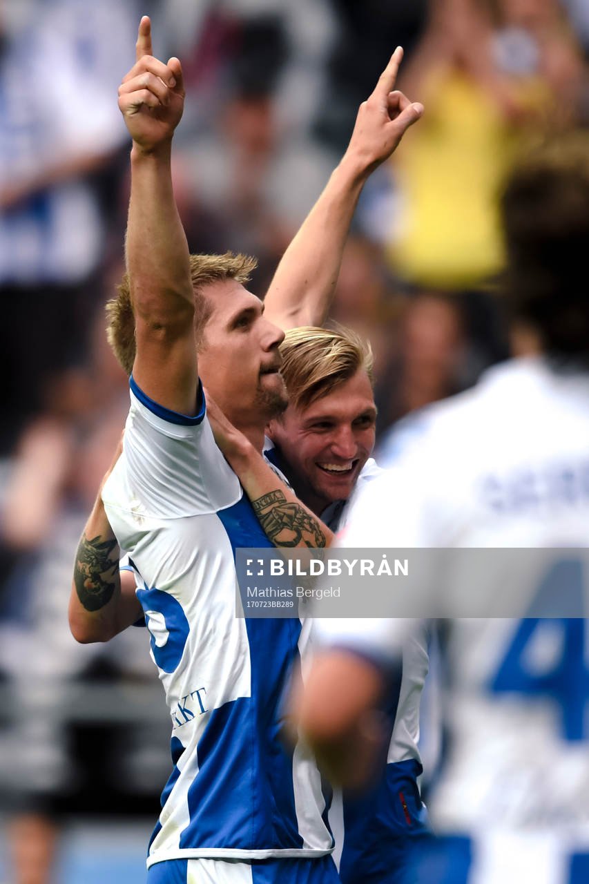 IFK Göteborgs Sebastian Eriksson jublar med Mikael Boman