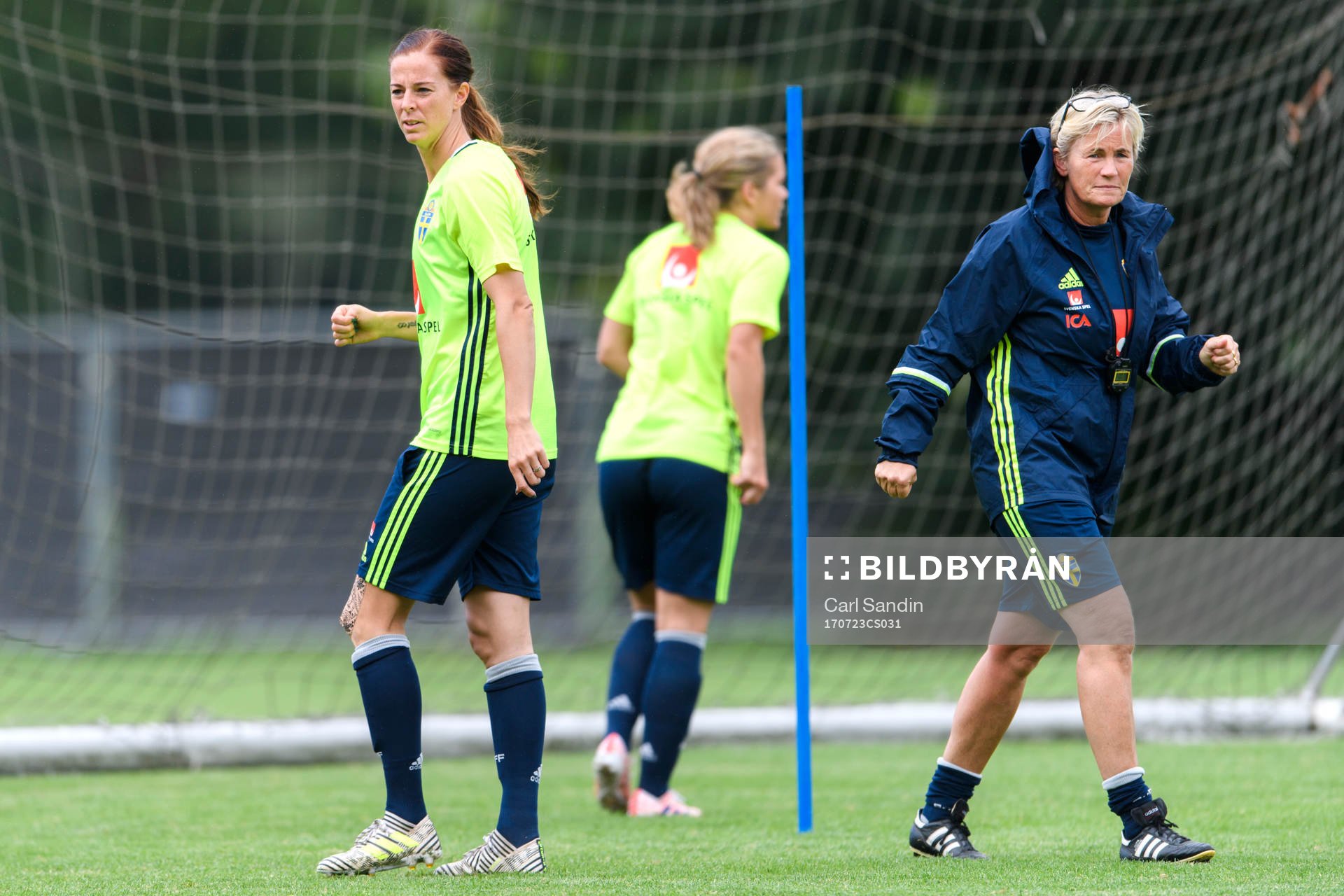 Lotta Schelin och assisterande förbundskapten Lilie