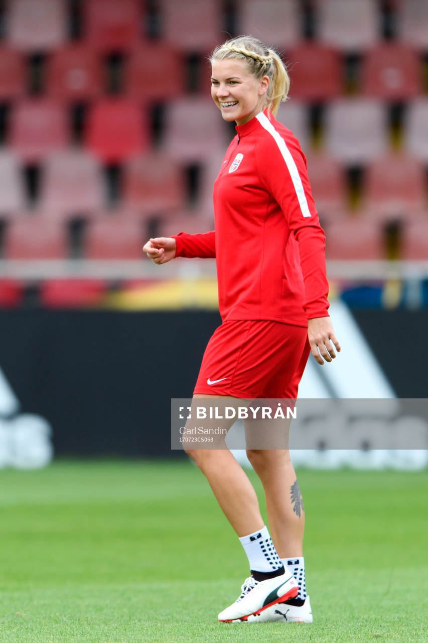 Ada Hegerberg på en träning med det norska landslaget