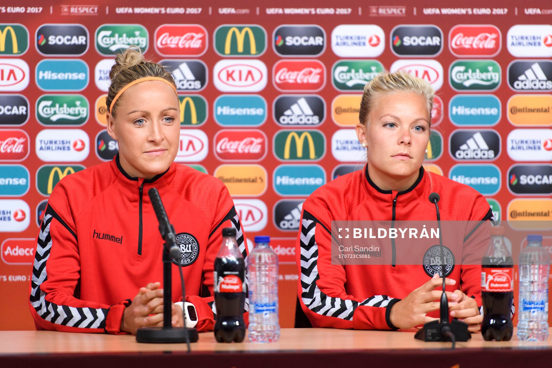 Sanne Troelsgaard och Line Sigvardsen Jensen på en