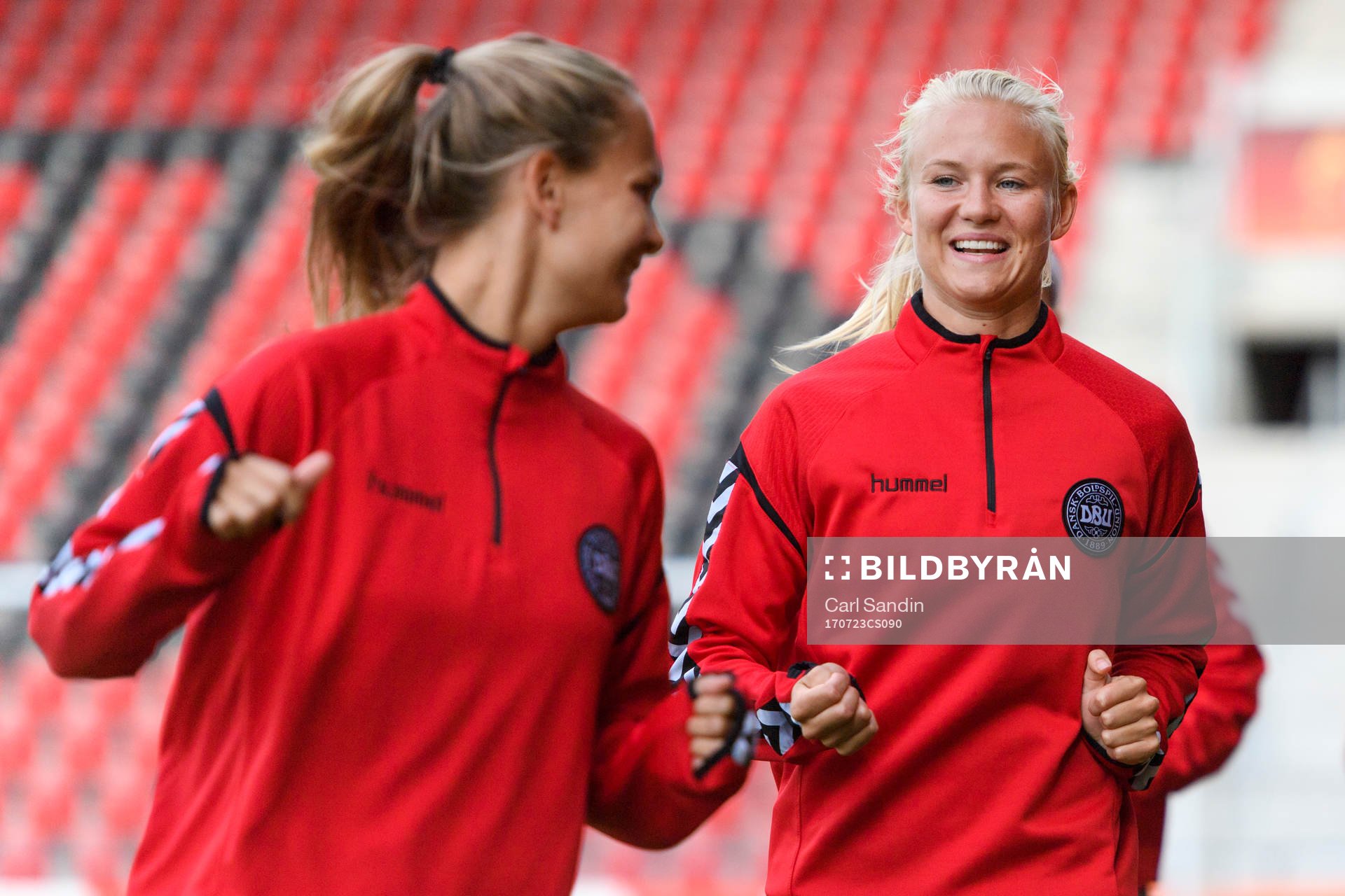 Pernille Harder på en träning med det danska landslaget