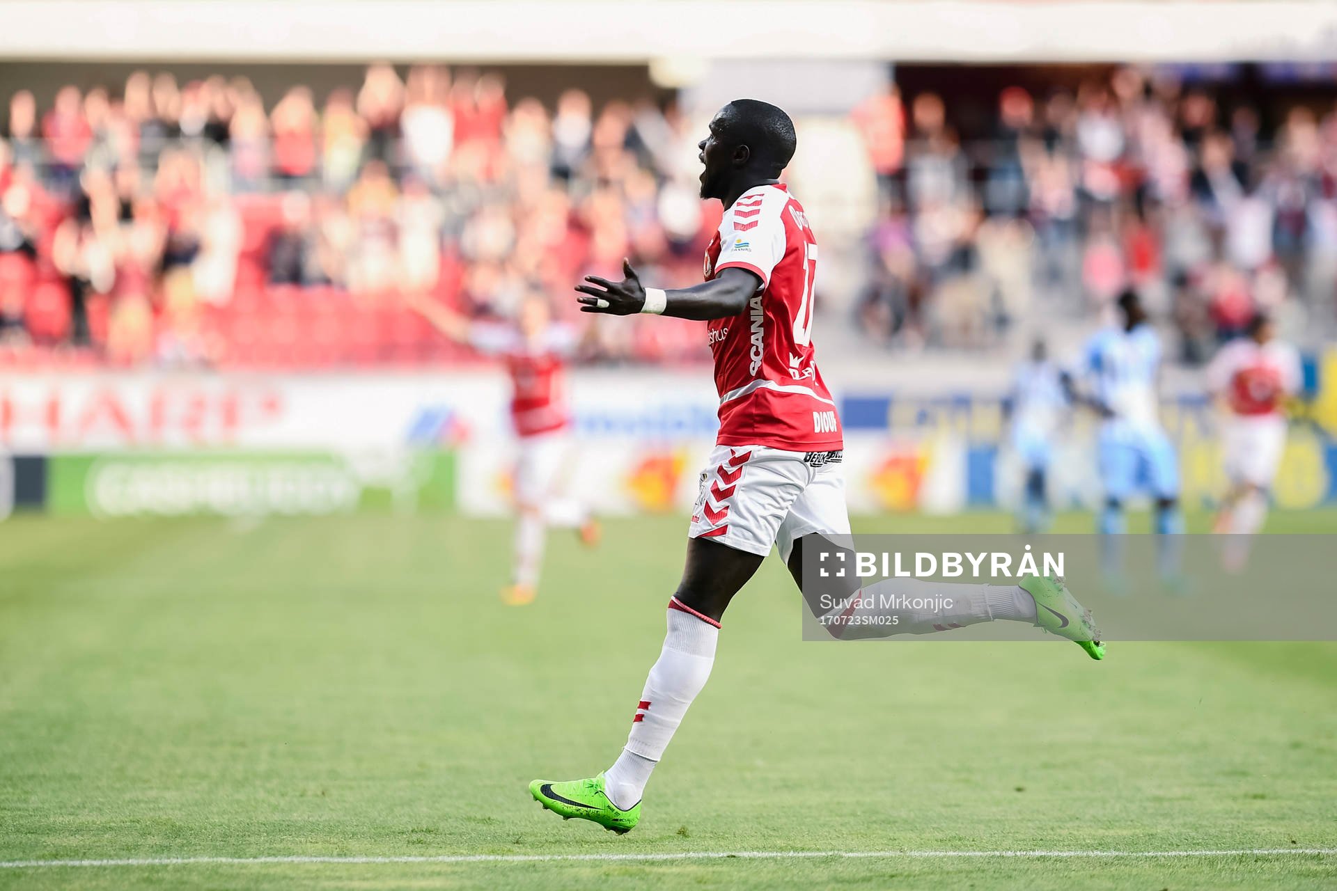 Kalmars Papa Alioune Diouf jublar efter 2-0 under fotbollsmatchen i Allsvenskan mellan Kalmar och AFC Eskilstuna den 23 juli 2017 i Kalmar.