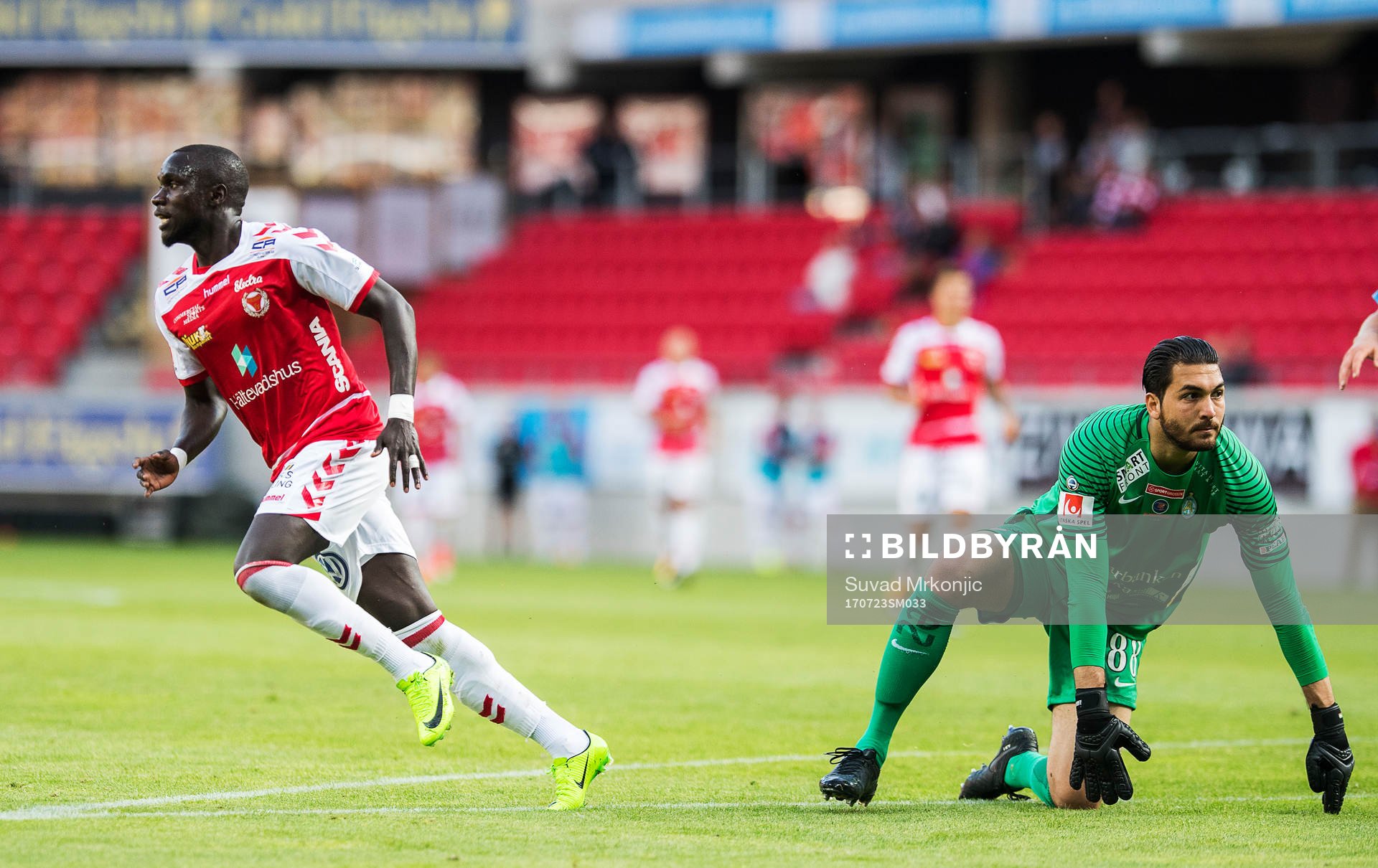 Kalmars Papa Alioune Diouf jublar