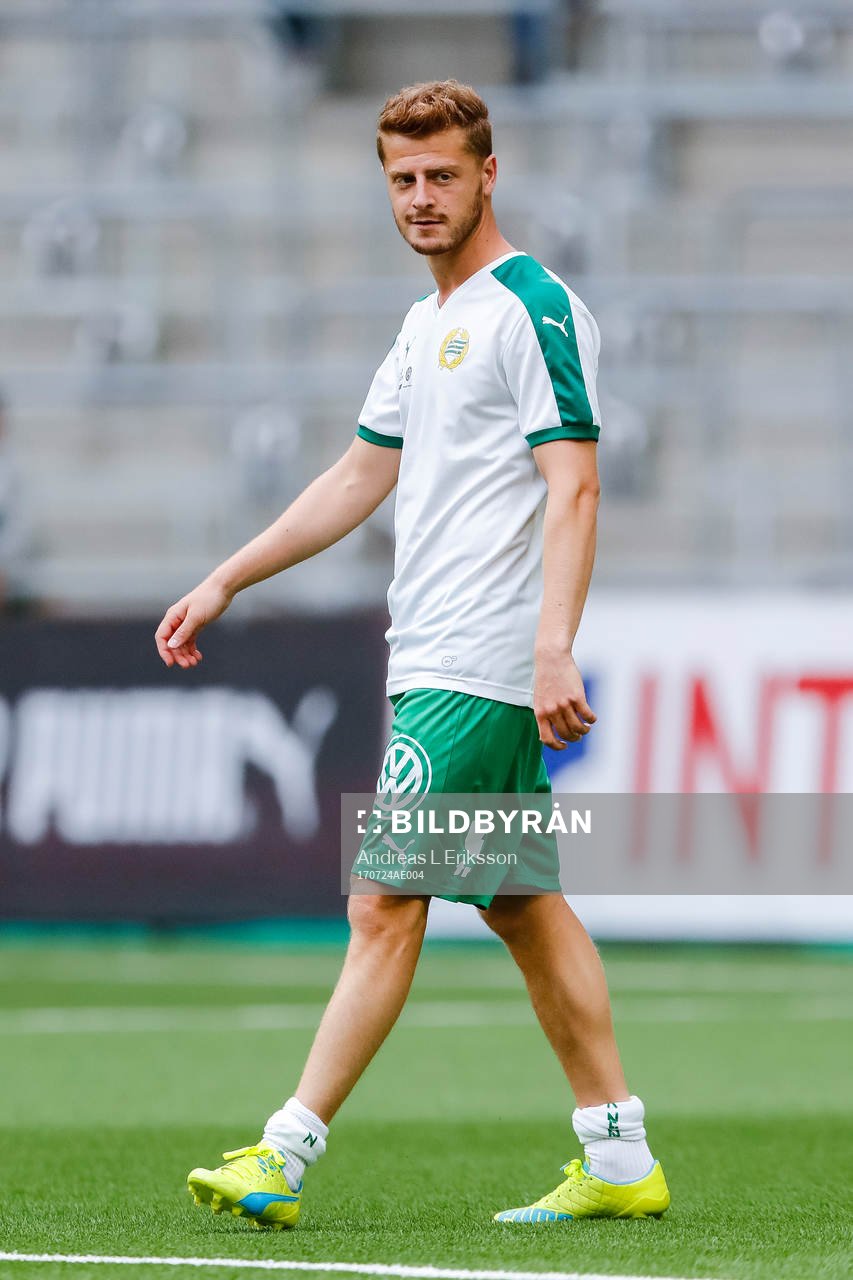 Hammarbys Rebin Asaad före fotbollsmatchen i Allsvenskan