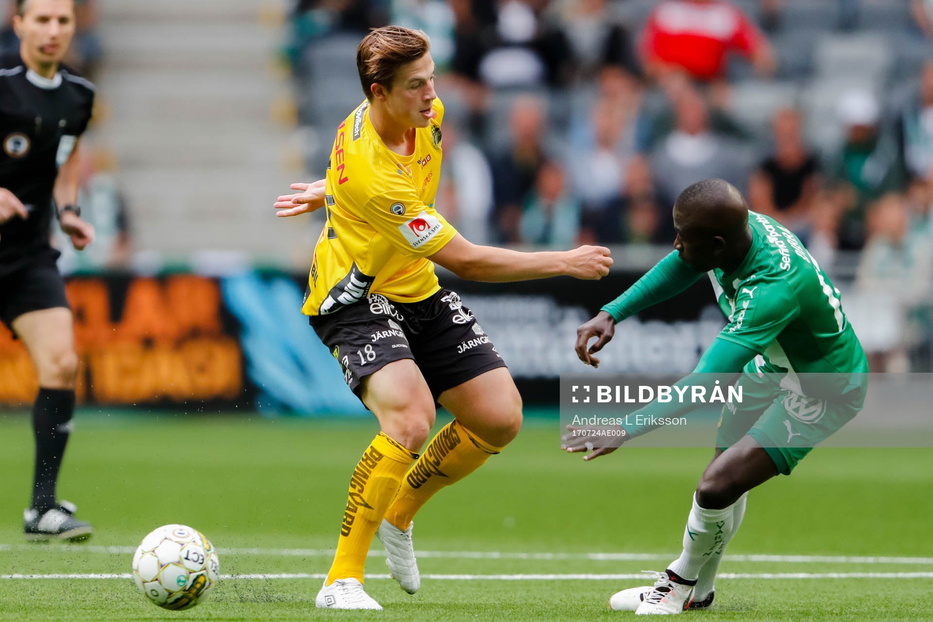 Elfsborgs Simon Olsson och Hammarbys Pa Amat Dibba