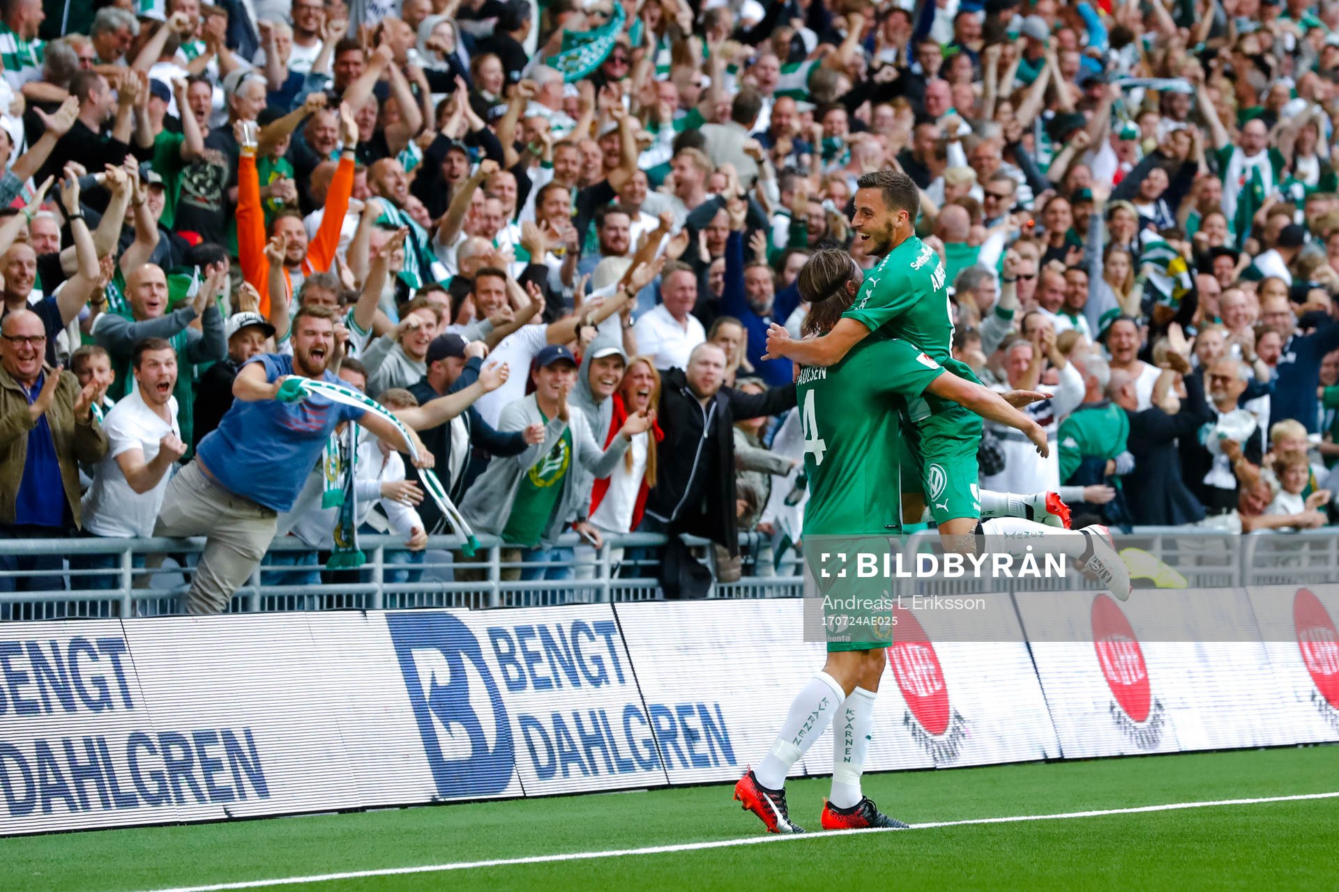 Hammarbys Björn Paulsen och Jeppe Andersen jublar