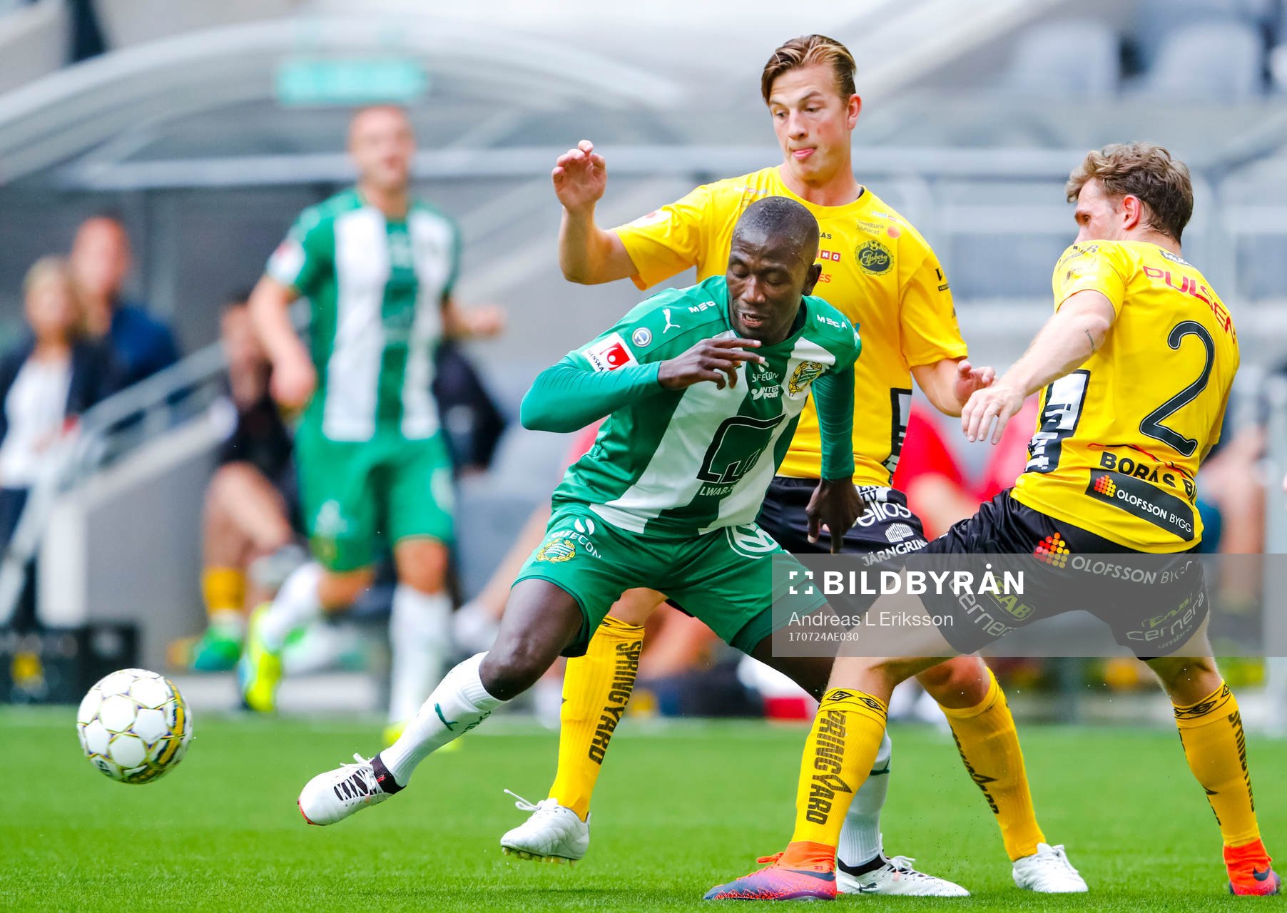 Elfsborgs Simon Olsson och Jesper Manns försvarar mot