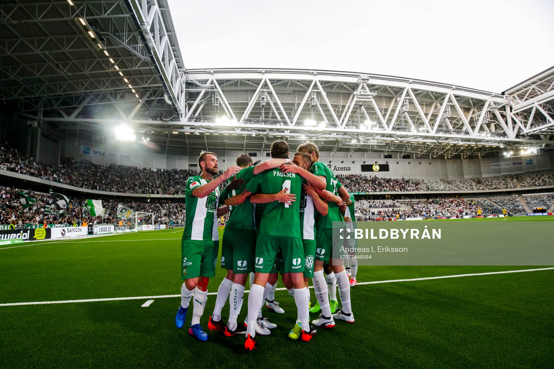 Hammarbys spelare jublar