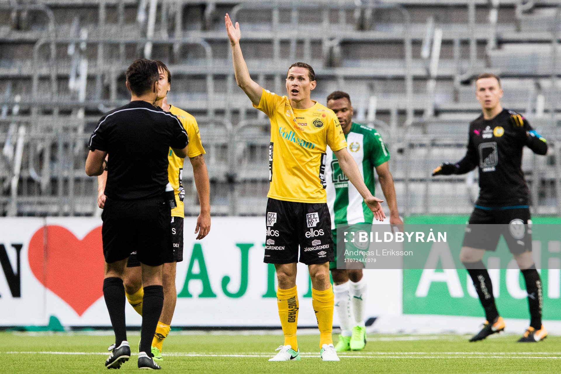 Elfsborgs Jon Jönsson reagerar