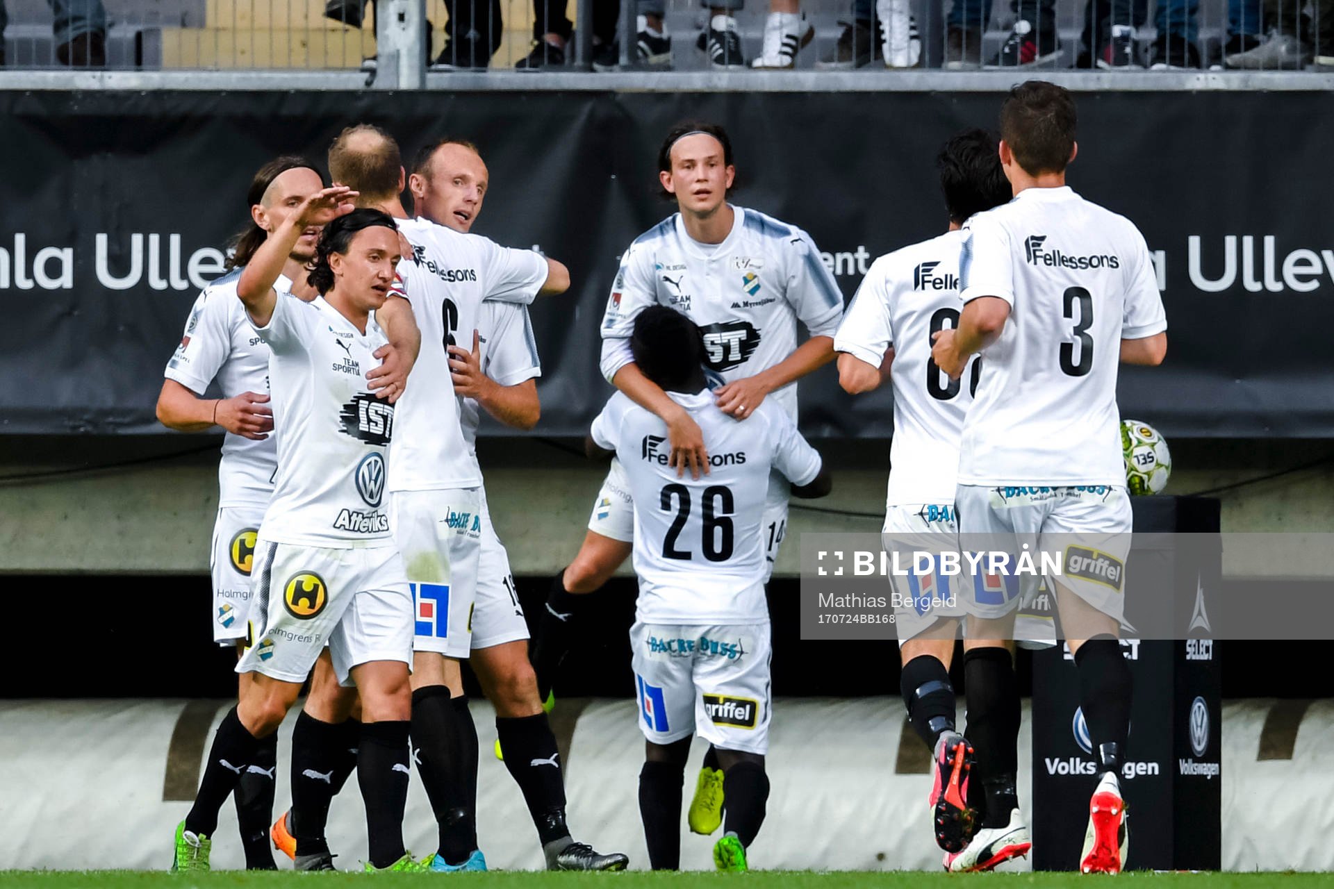 Östers Robin Östlind jublar