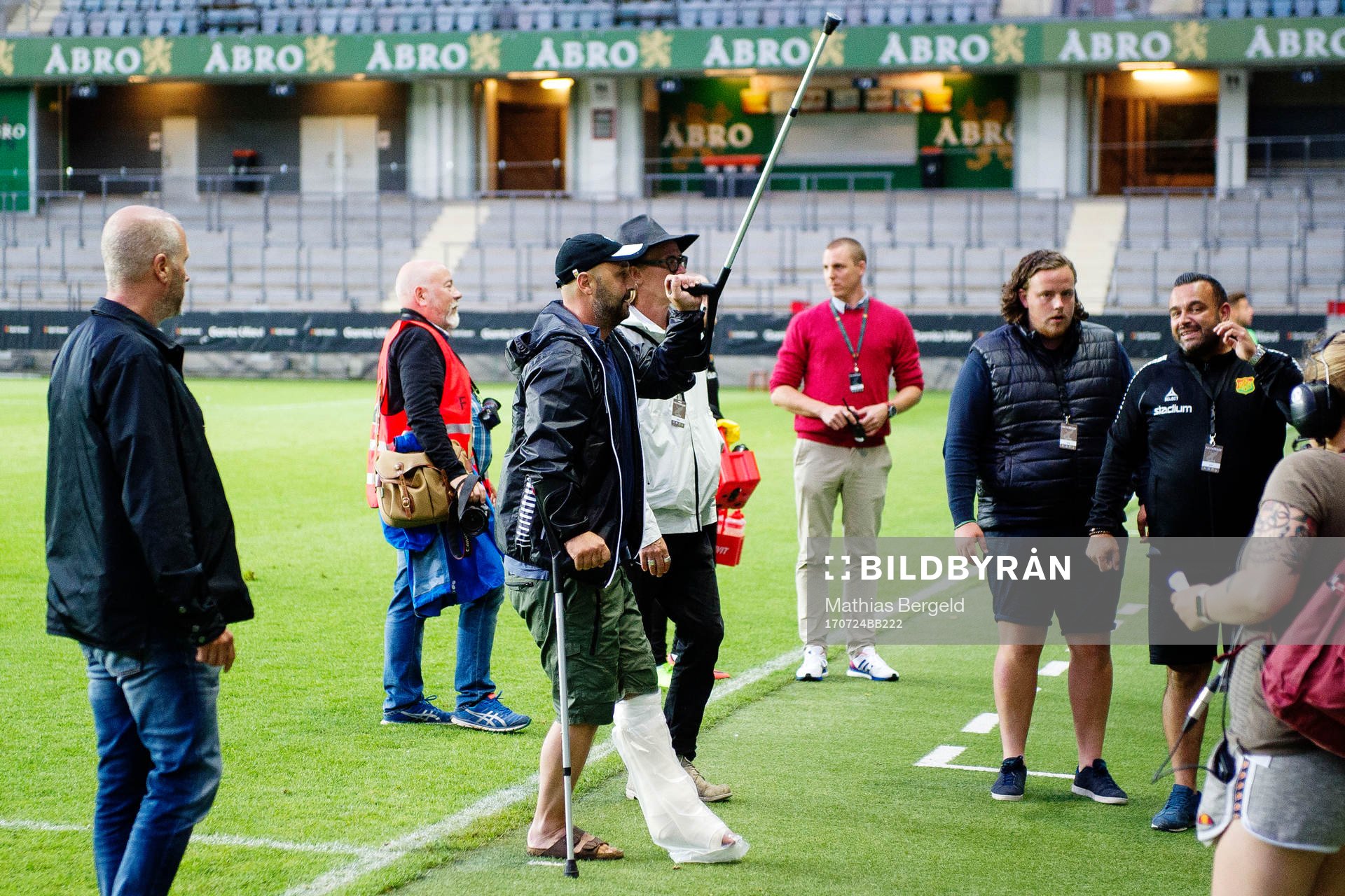 GAIS tränare Bosko Orovic jublar med publiken