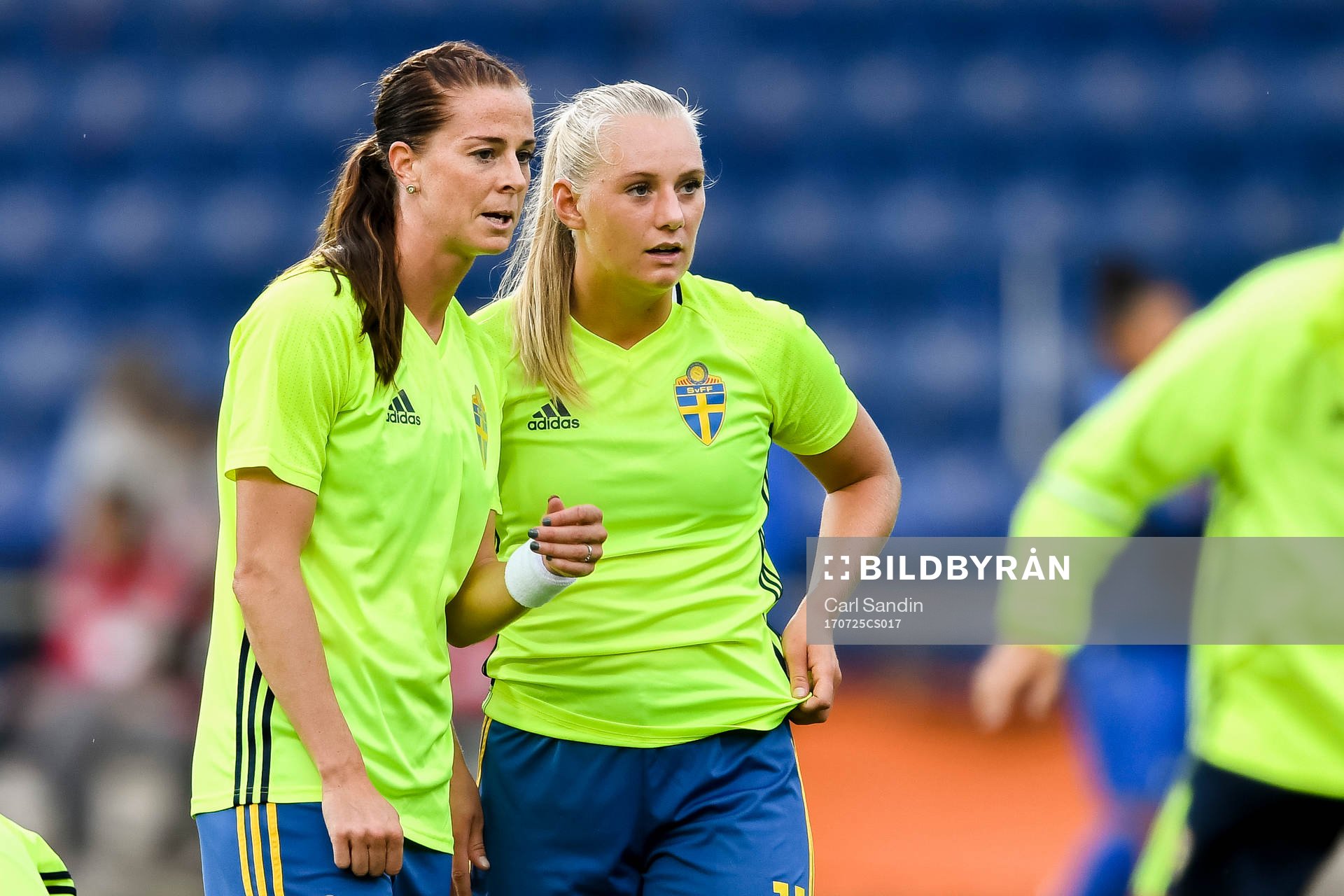 Sveriges Lotta Schelin och Stina Blackstenius före