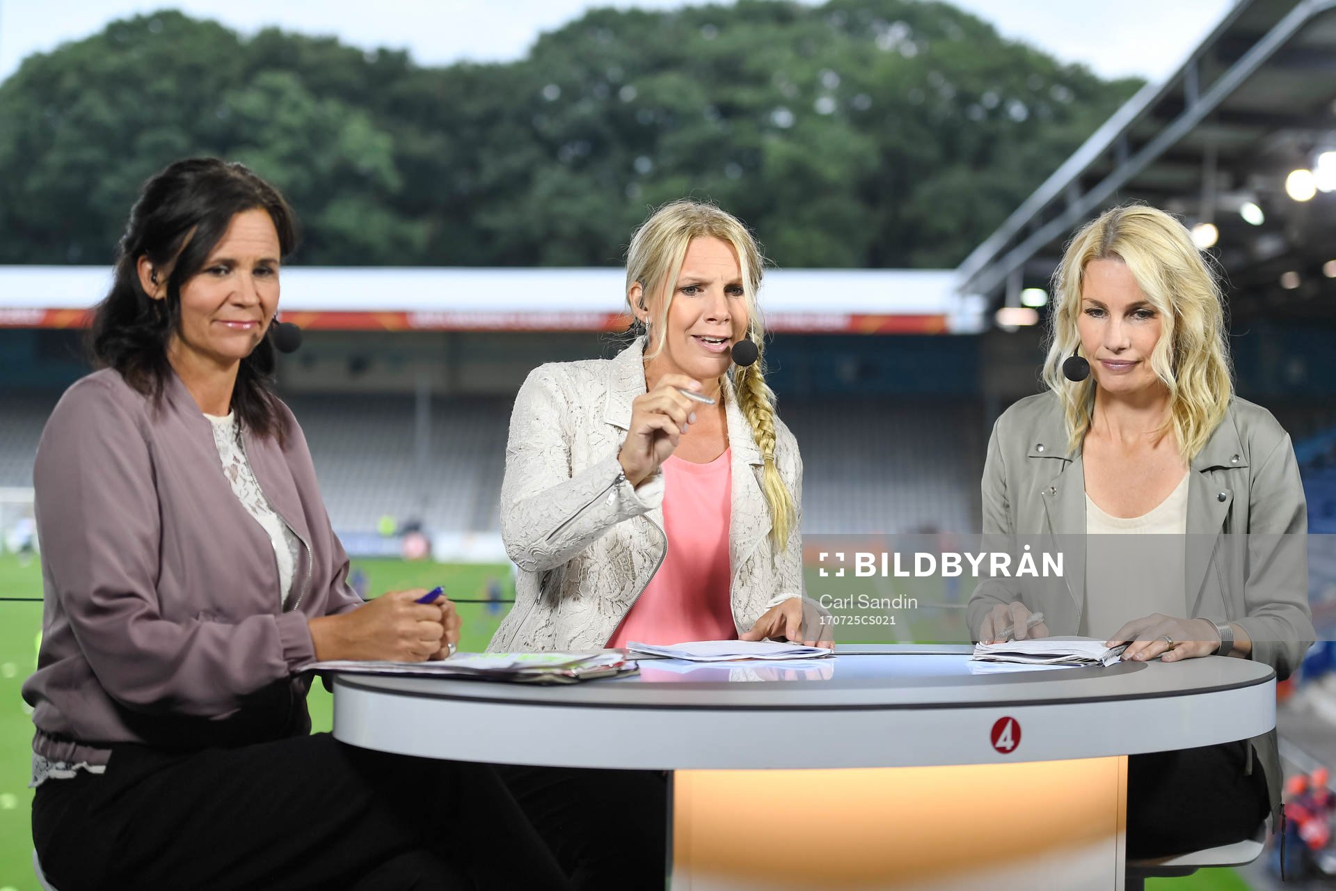Malin Swedberg, Anna Brolin och Hanna Marklund före