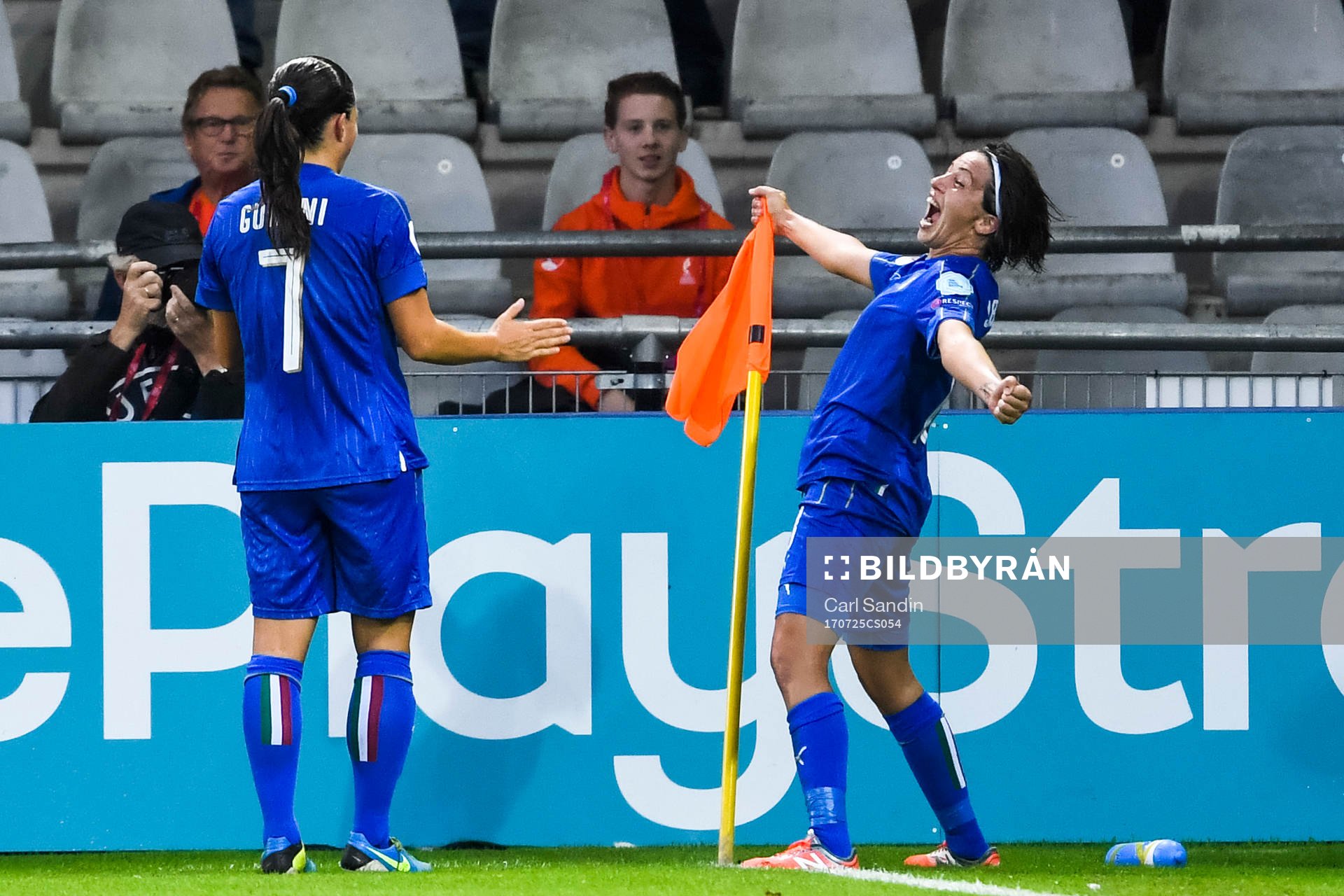 Italiens Daniela Sabatino jublar