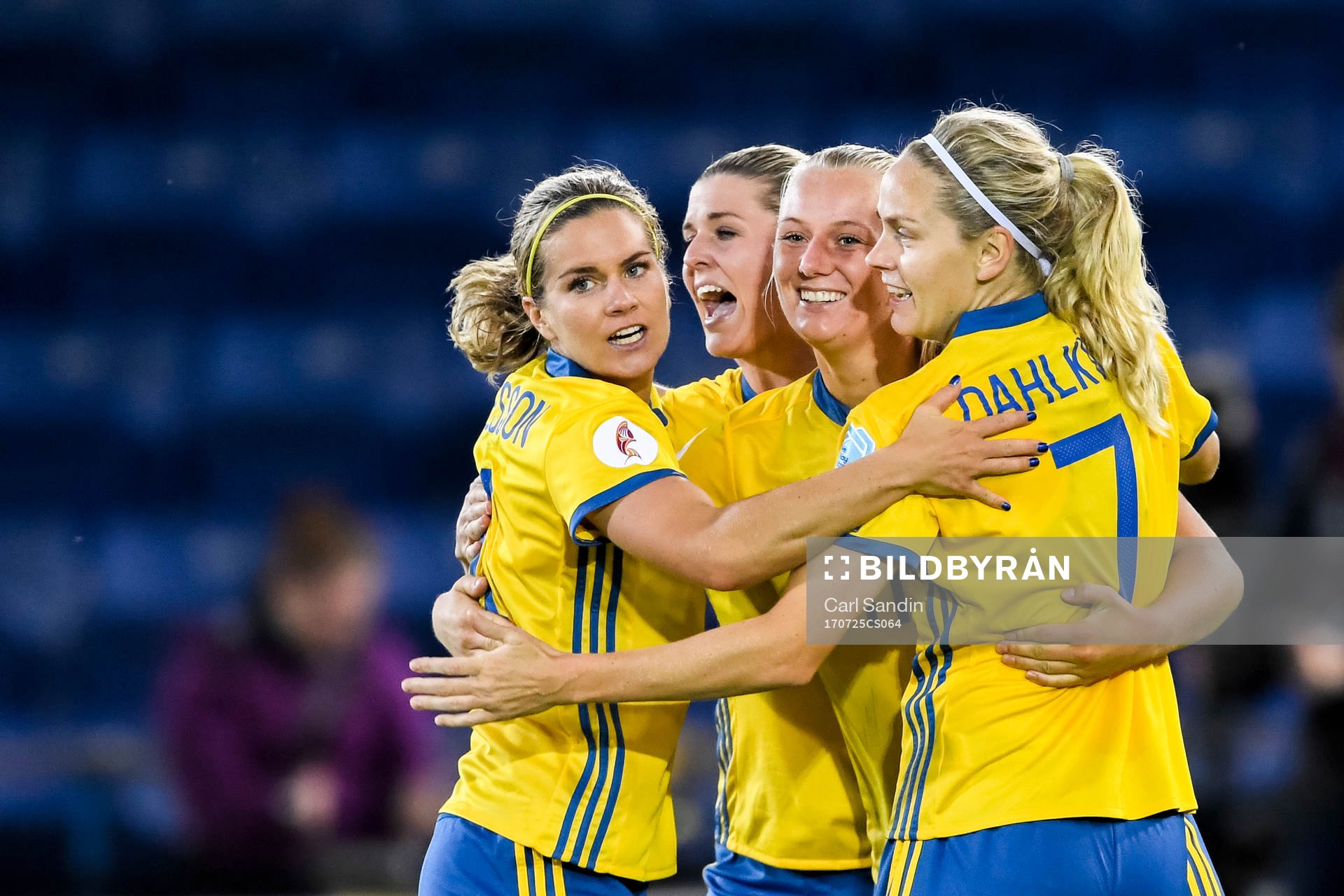 Sveriges Hanna Folkesson , Olivia Schough , Stina