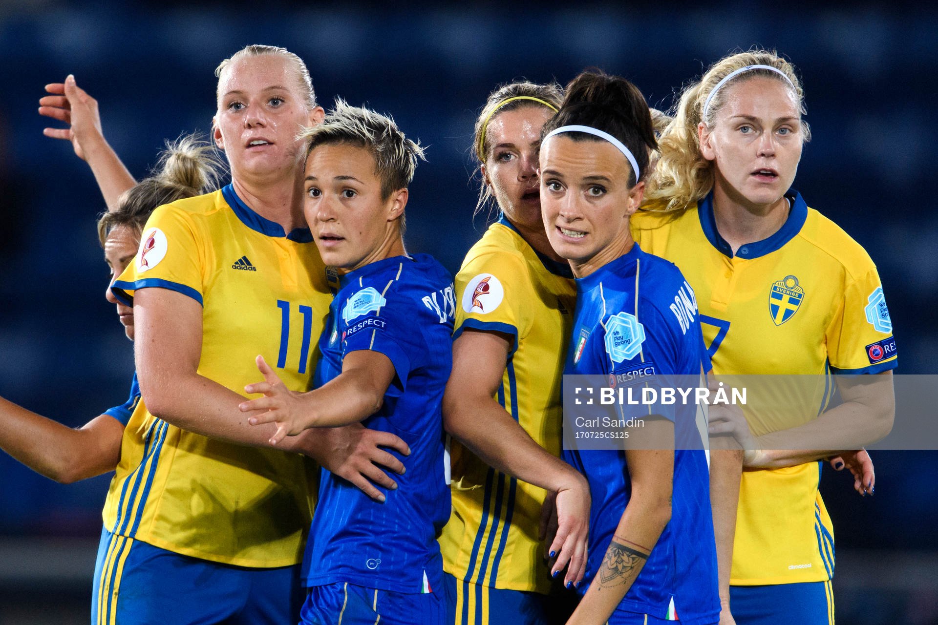 Sveriges Stina Blackstenius, Italiens Federica Di Criscio,