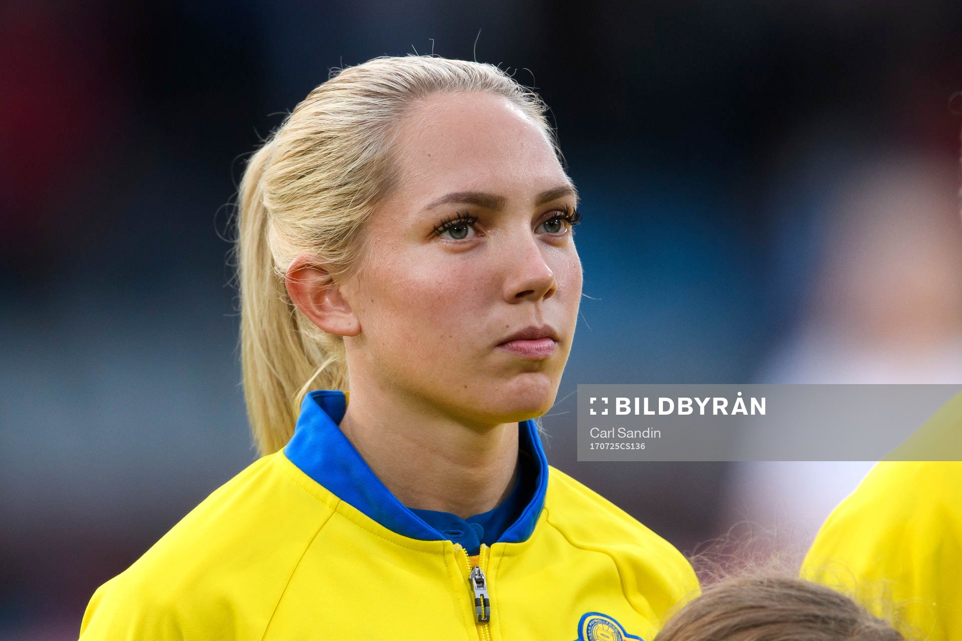Sveriges Elin Rubensson vid lineup innan matchen mellan Sverige och Italien under dag 10 av fotbolls-EM den 25 juli 2017 i Doetinchem.