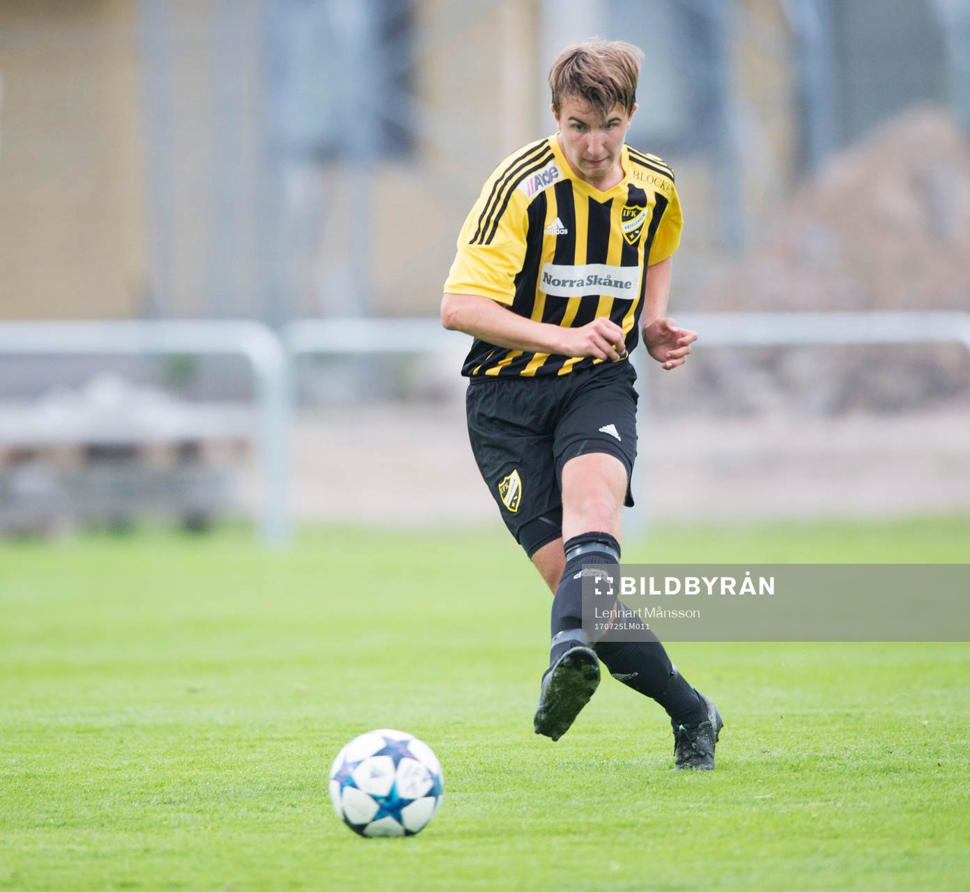 IFK Hässleholms Isak Olsson i matchen i Svenska Cupen