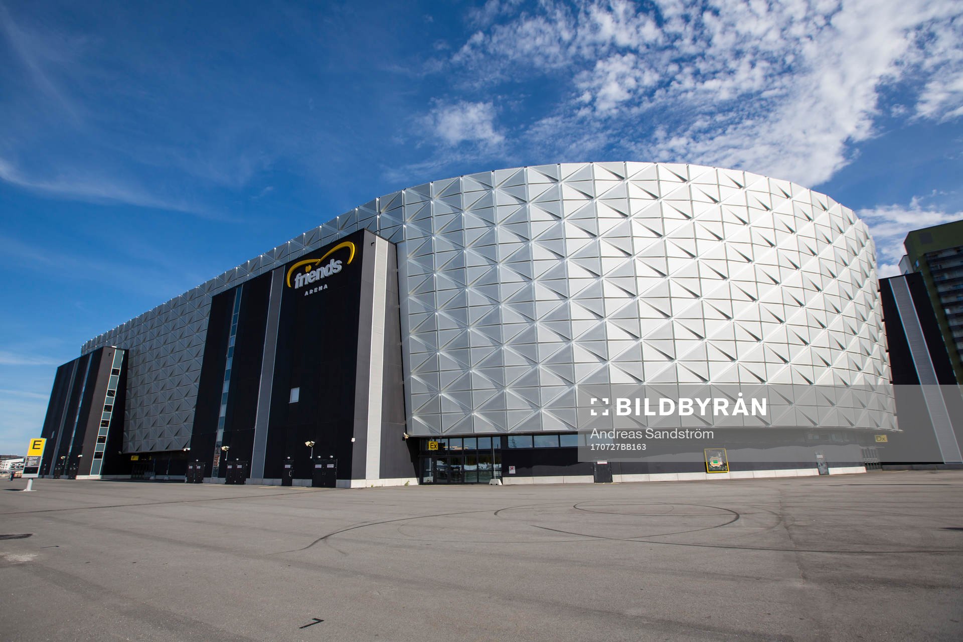 Vy över exteriören på Friends Arena