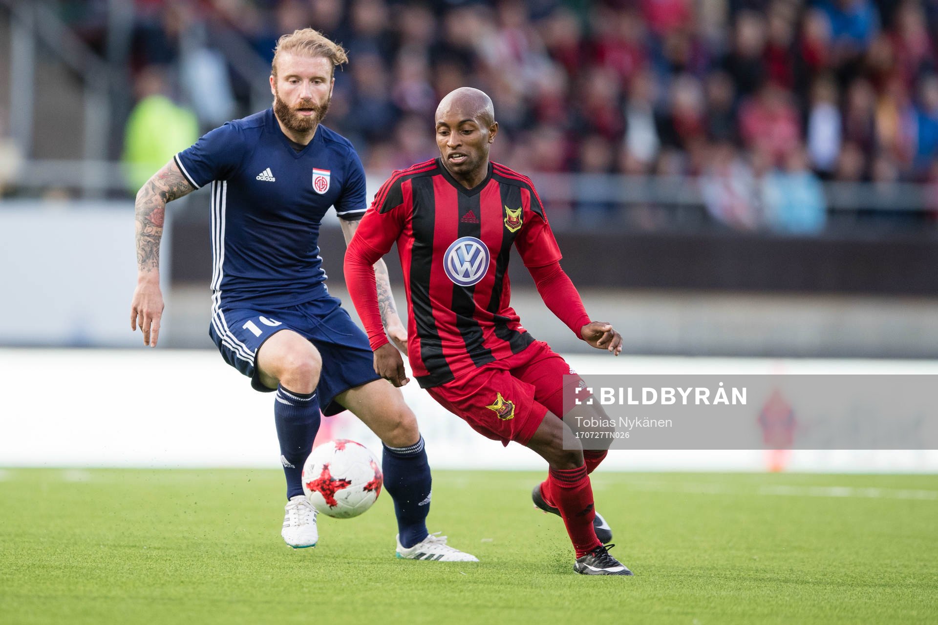 Östersunds Fouad Bachirou mot FC Fola Esch Jakob