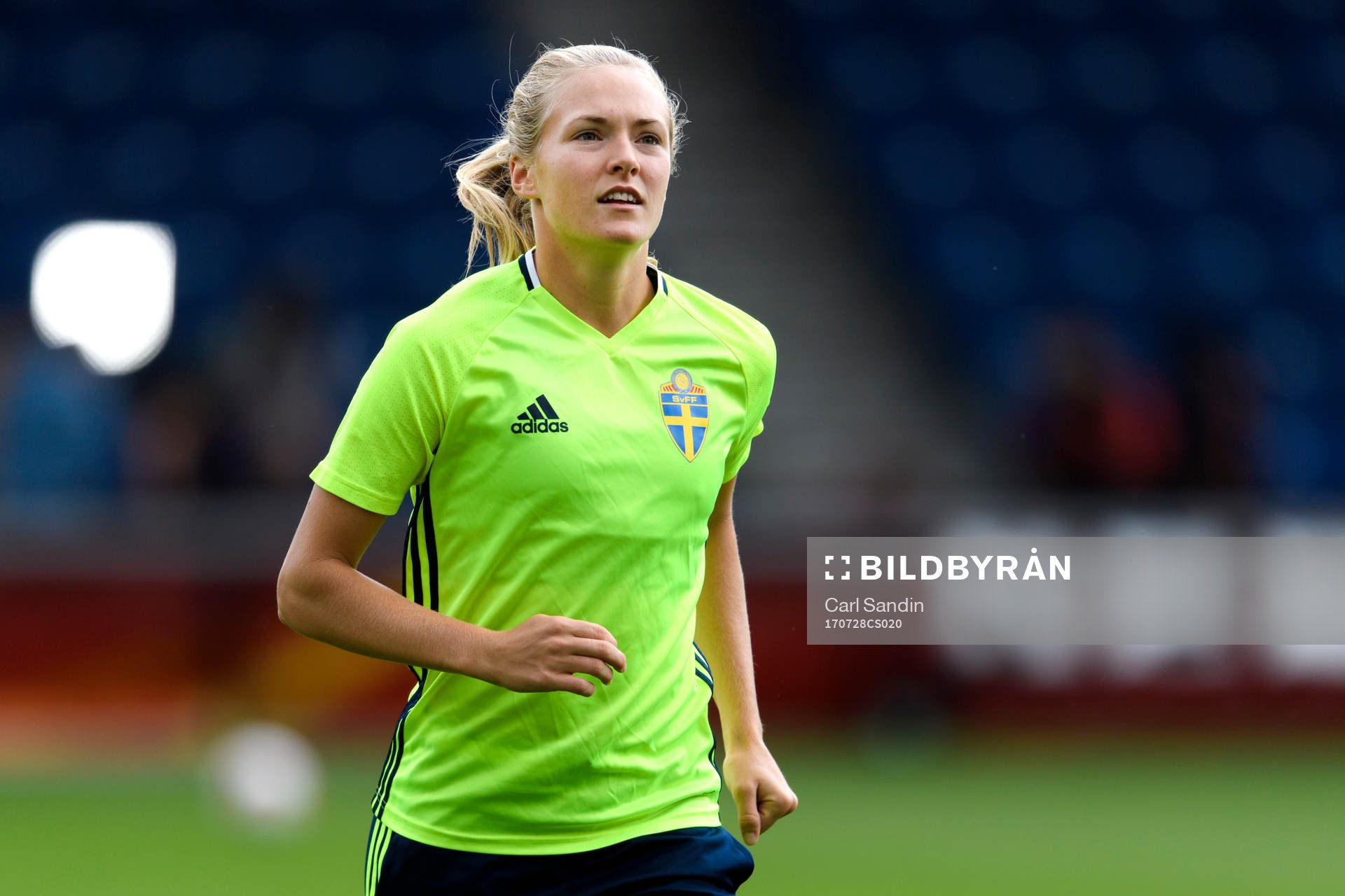 Magdalena Eriksson på en träning med det svenska