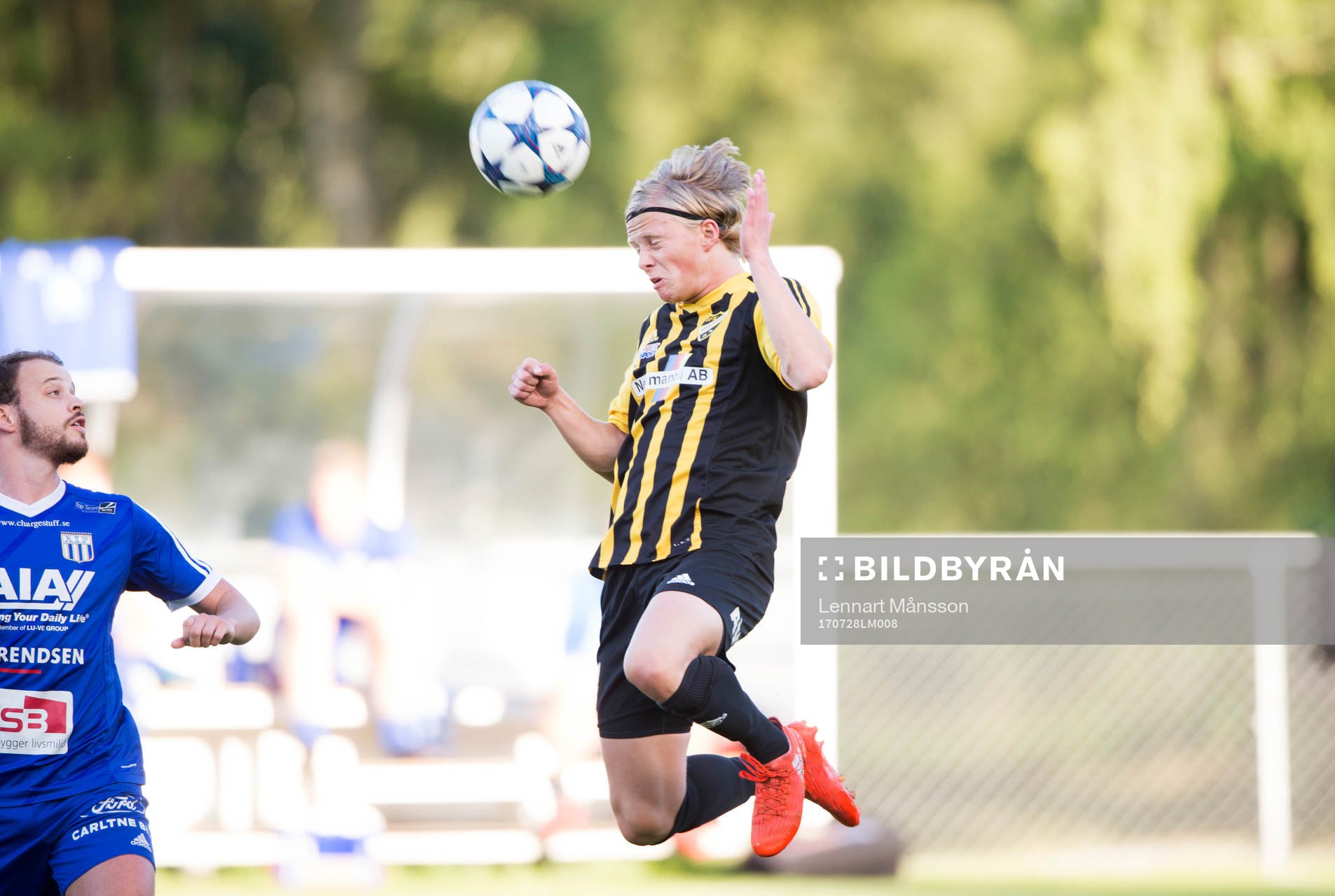 IFK Hässleholms Philip Bengtsson i matchen i division 2