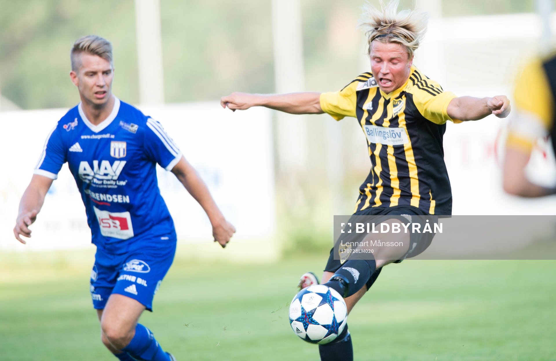 IFK Hässleholms Gustaf Lindroth i matchen i division 2