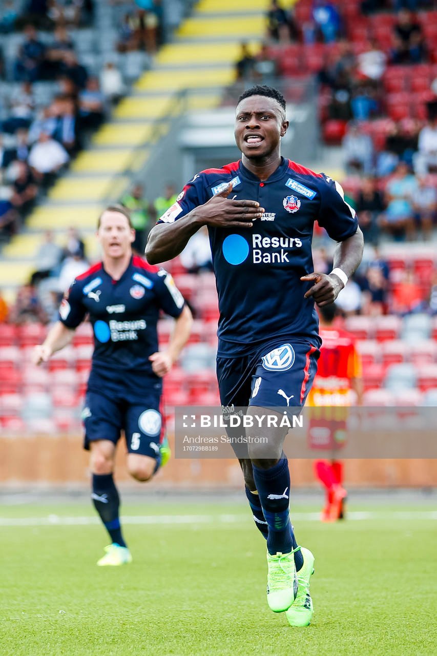 Helsingborgs Oke Akpoveta jublar