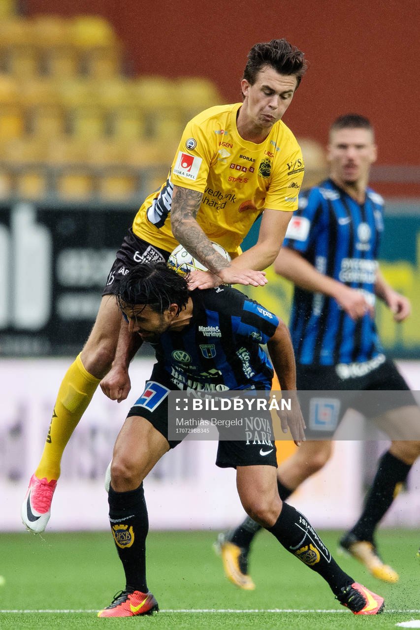 Elfsborgs Rasmus Rosenqvist i nickduell med Sirius Stefano