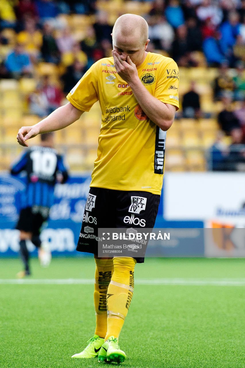 Elfsborgs Simon Lundevall deppar