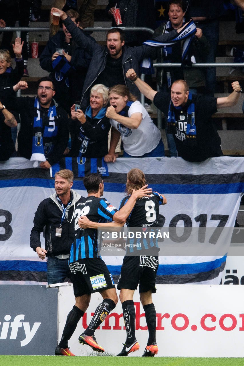 Sirius Philip Haglund och Kim Skoglund jublar med