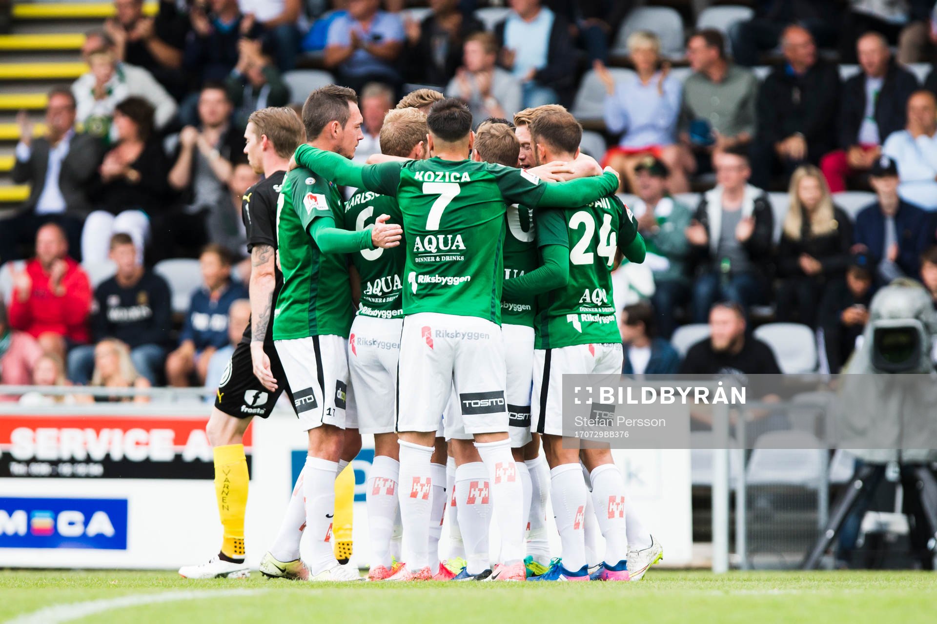 Jönköpings spelare jublar