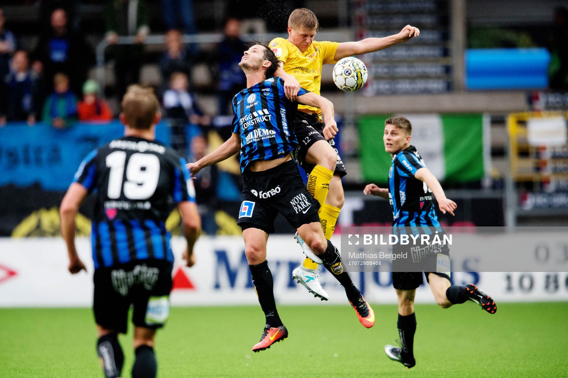 Sirius Philip Haglund i nickduell med Elfsborgs Joakim
