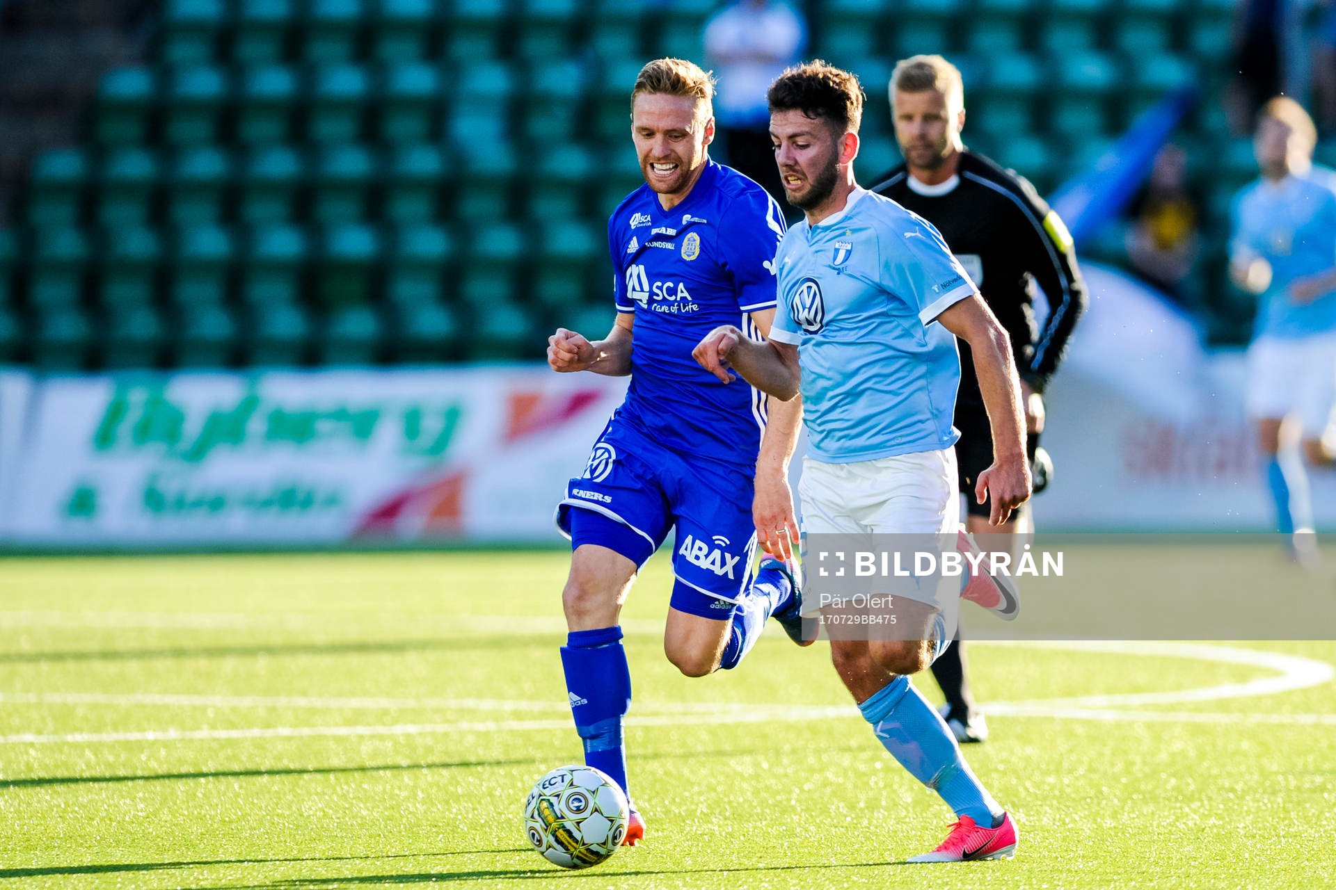 Malmö FFs Erdal Rakip och Sundsvalls David Myrestam